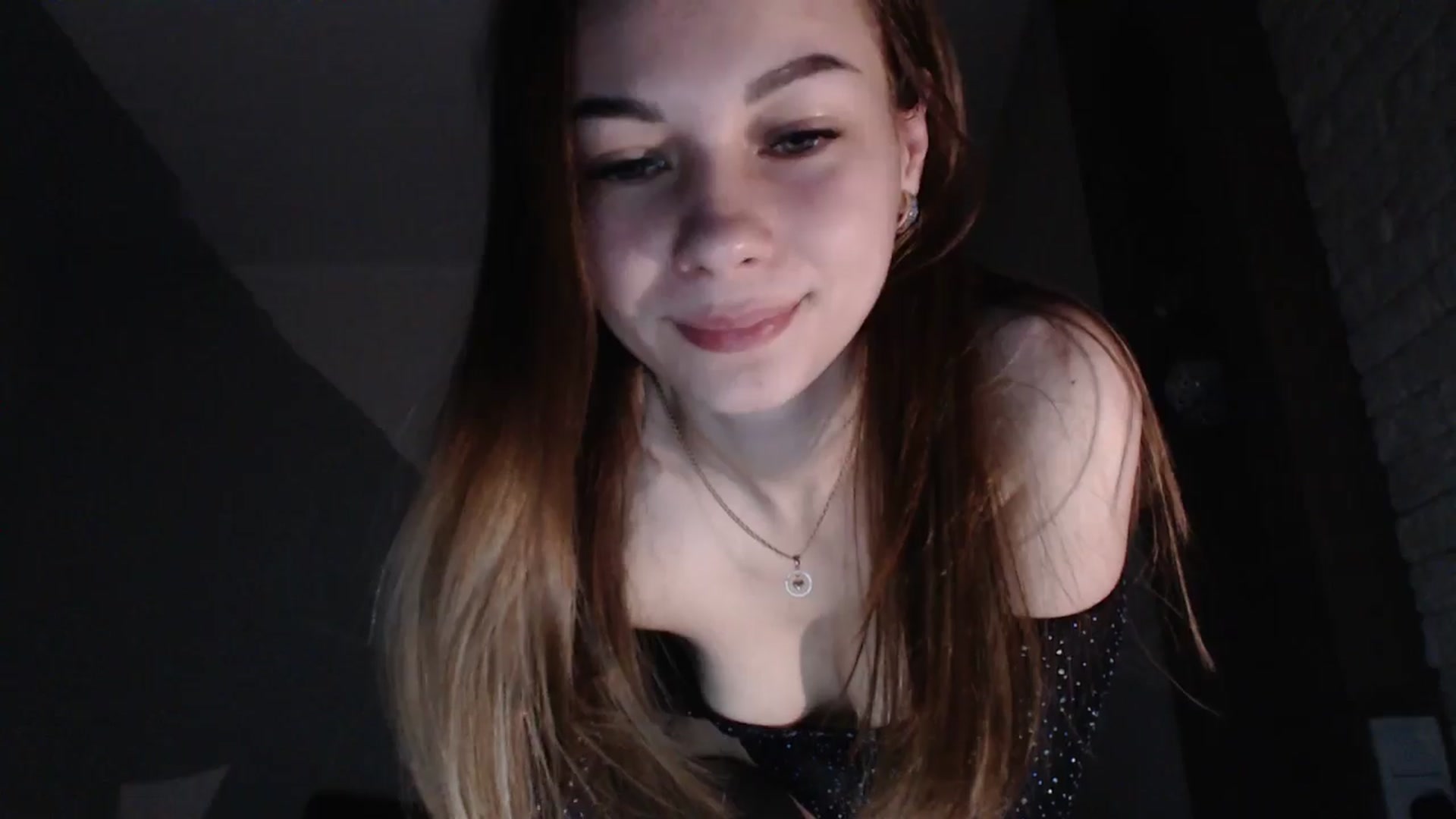 Gallery image thumbnail from Lovely_NataUA's myfreecams stream on, 03/08/2025, 20:31 image 17 of 20