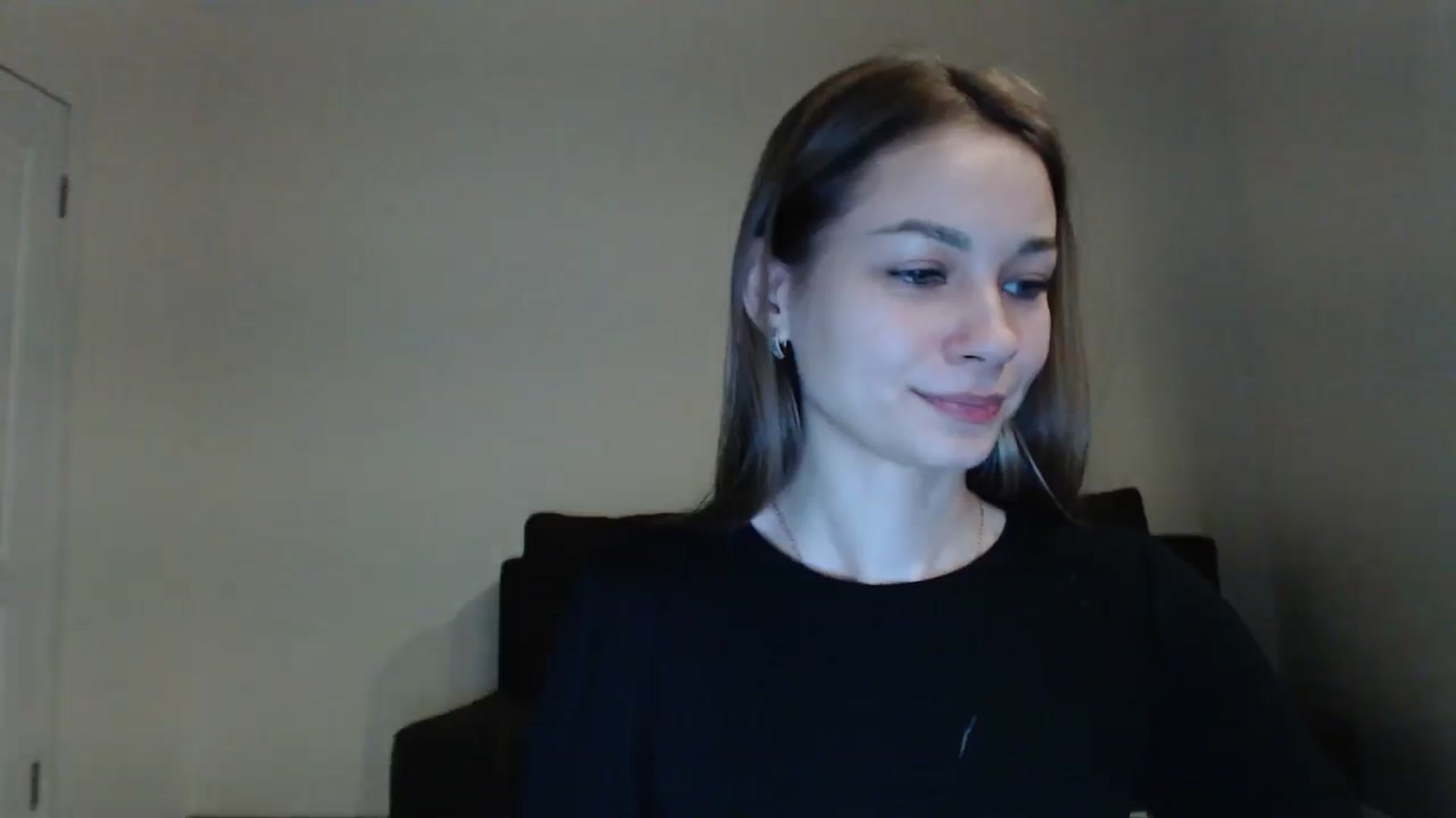 Gallery image thumbnail from Lovely_NataUA's myfreecams stream on, 04/19/2025, 19:39 image 18 of 20