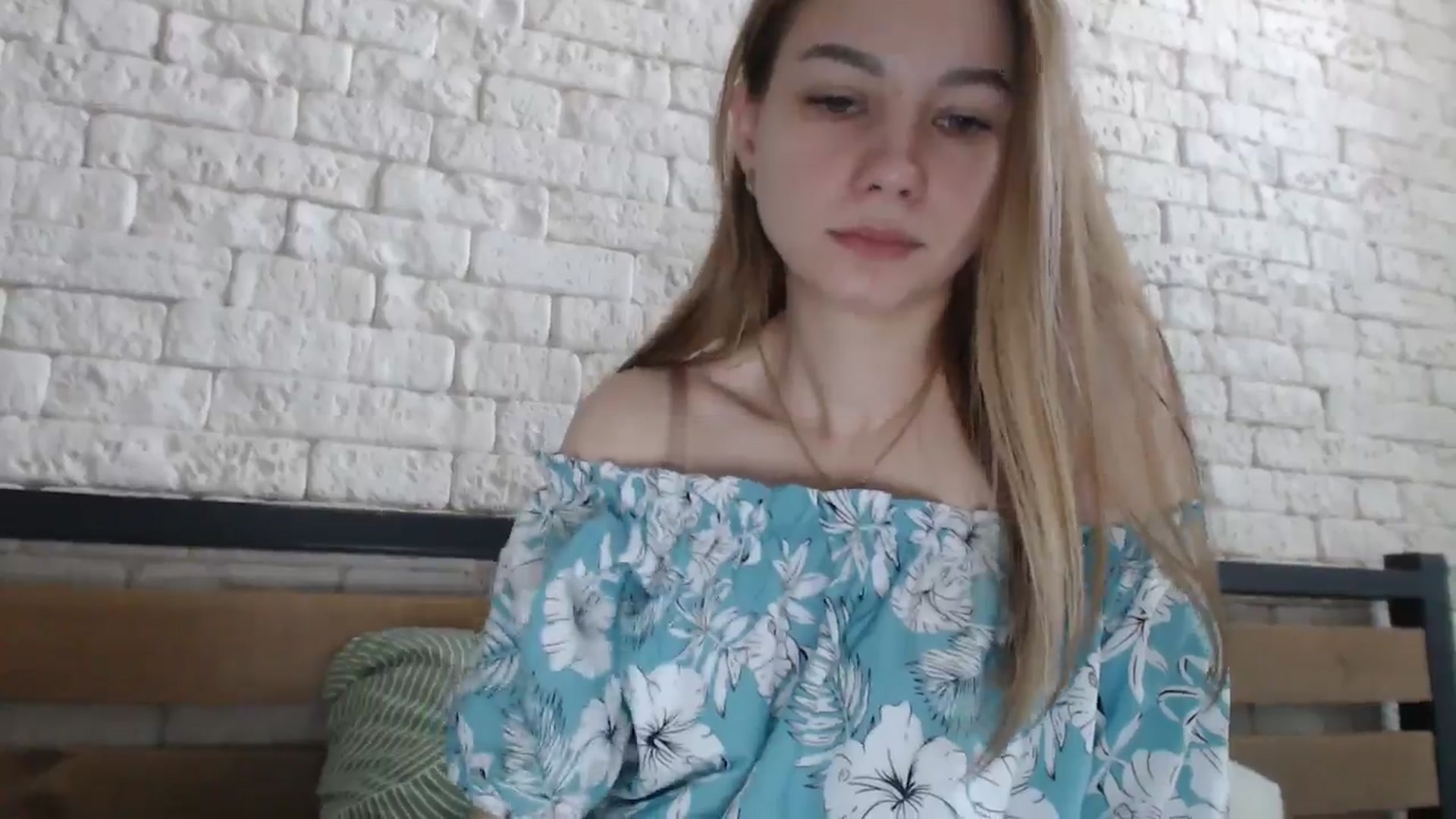 Gallery image thumbnail from Lovely_NataUA's myfreecams stream on, 06/01/2025, 07:38 image 16 of 20
