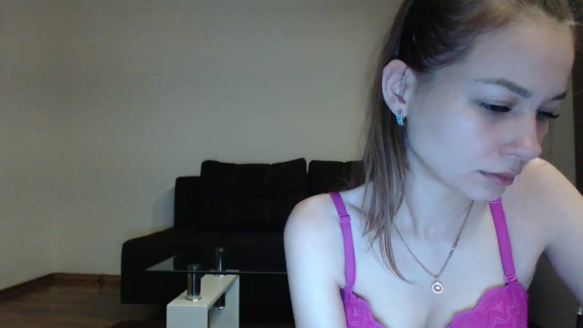 Gallery image thumbnail from Lovely_NataUA's myfreecams stream on, 08/03/2025, 19:52 image 18 of 20