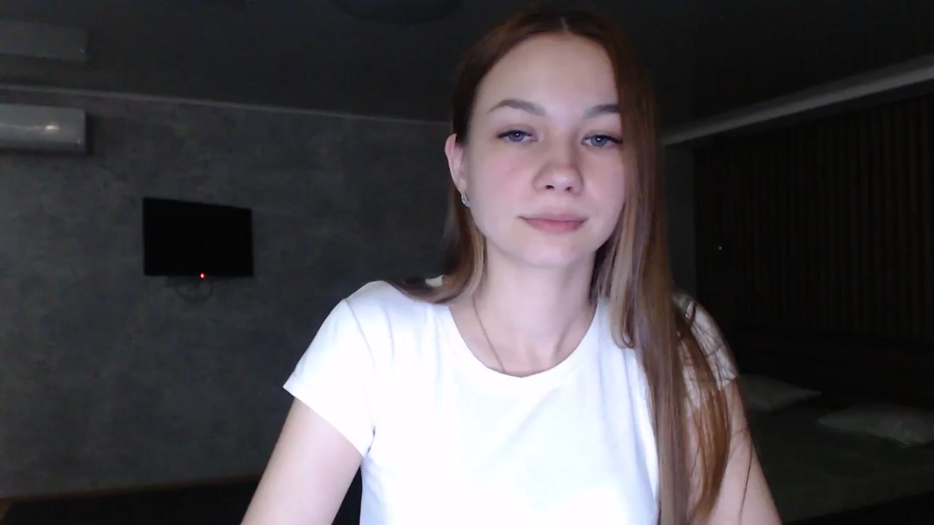 Gallery image thumbnail from Lovely_NataUA's myfreecams stream on, 08/09/2025, 22:06 image 7 of 20