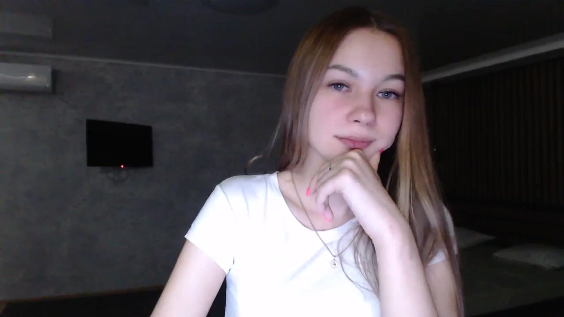 Gallery image thumbnail from Lovely_NataUA's myfreecams stream on, 08/09/2025, 22:06 image 3 of 20