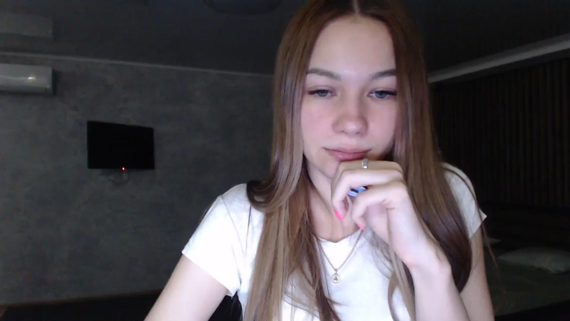 Gallery image thumbnail from Lovely_NataUA's myfreecams stream on, 08/09/2025, 22:06 image 2 of 20