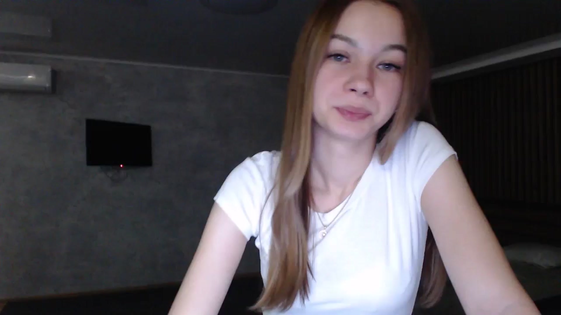 Gallery image thumbnail from Lovely_NataUA's myfreecams stream on, 08/09/2025, 22:06 image 1 of 20