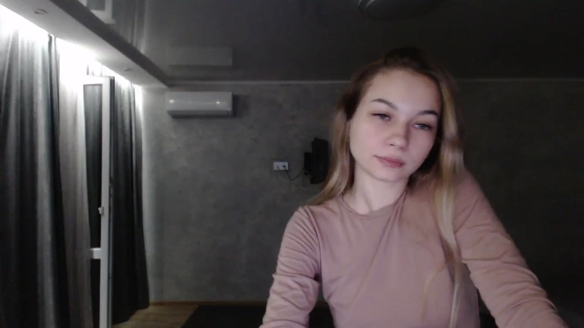 Gallery image thumbnail from Lovely_NataUA's myfreecams stream on, 08/23/2025, 22:14 image 10 of 20