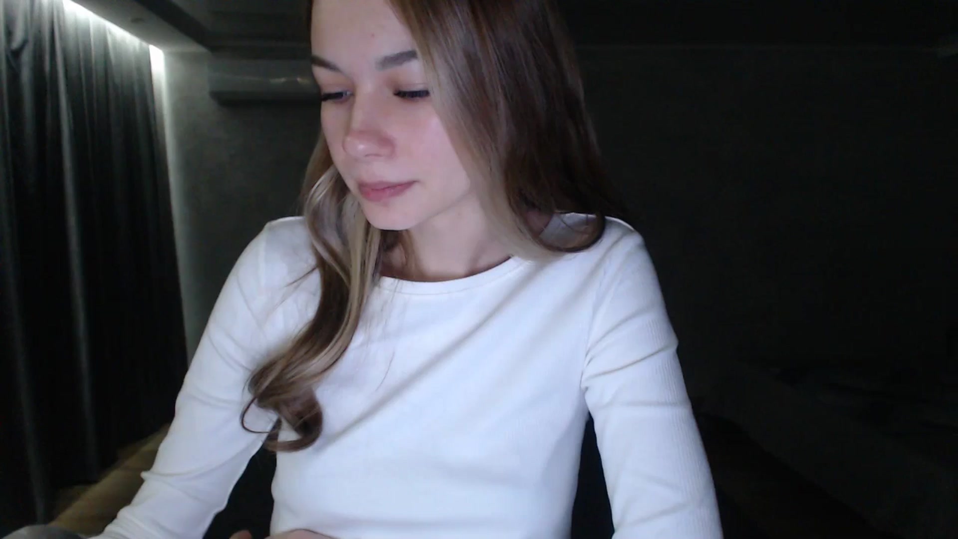 Gallery image thumbnail from Lovely_NataUA's myfreecams stream on, 08/24/2025, 21:08 image 15 of 20