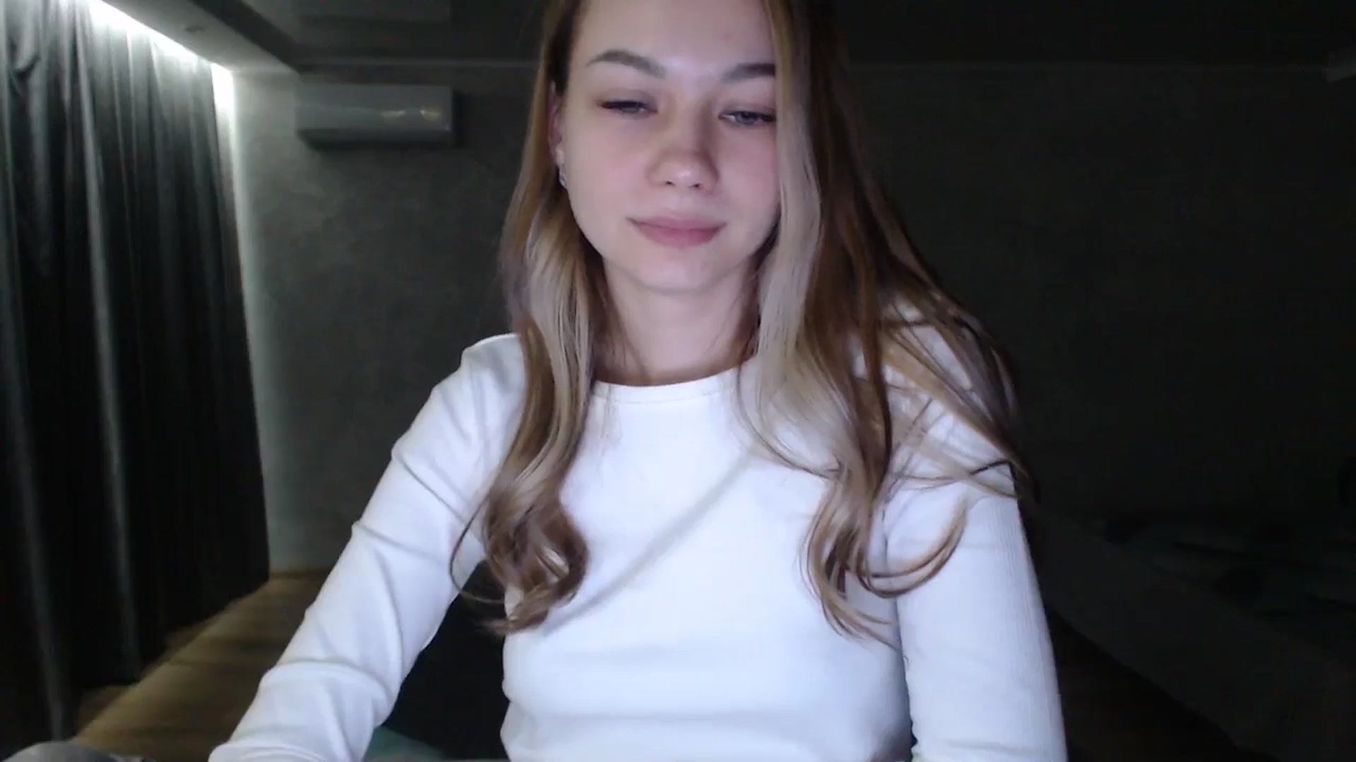 Gallery image thumbnail from Lovely_NataUA's myfreecams stream on, 08/24/2025, 21:08 image 13 of 20