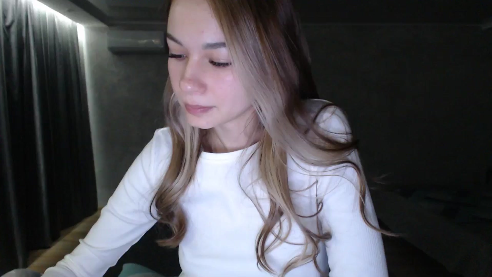 Gallery image thumbnail from Lovely_NataUA's myfreecams stream on, 08/24/2025, 21:08 image 14 of 20