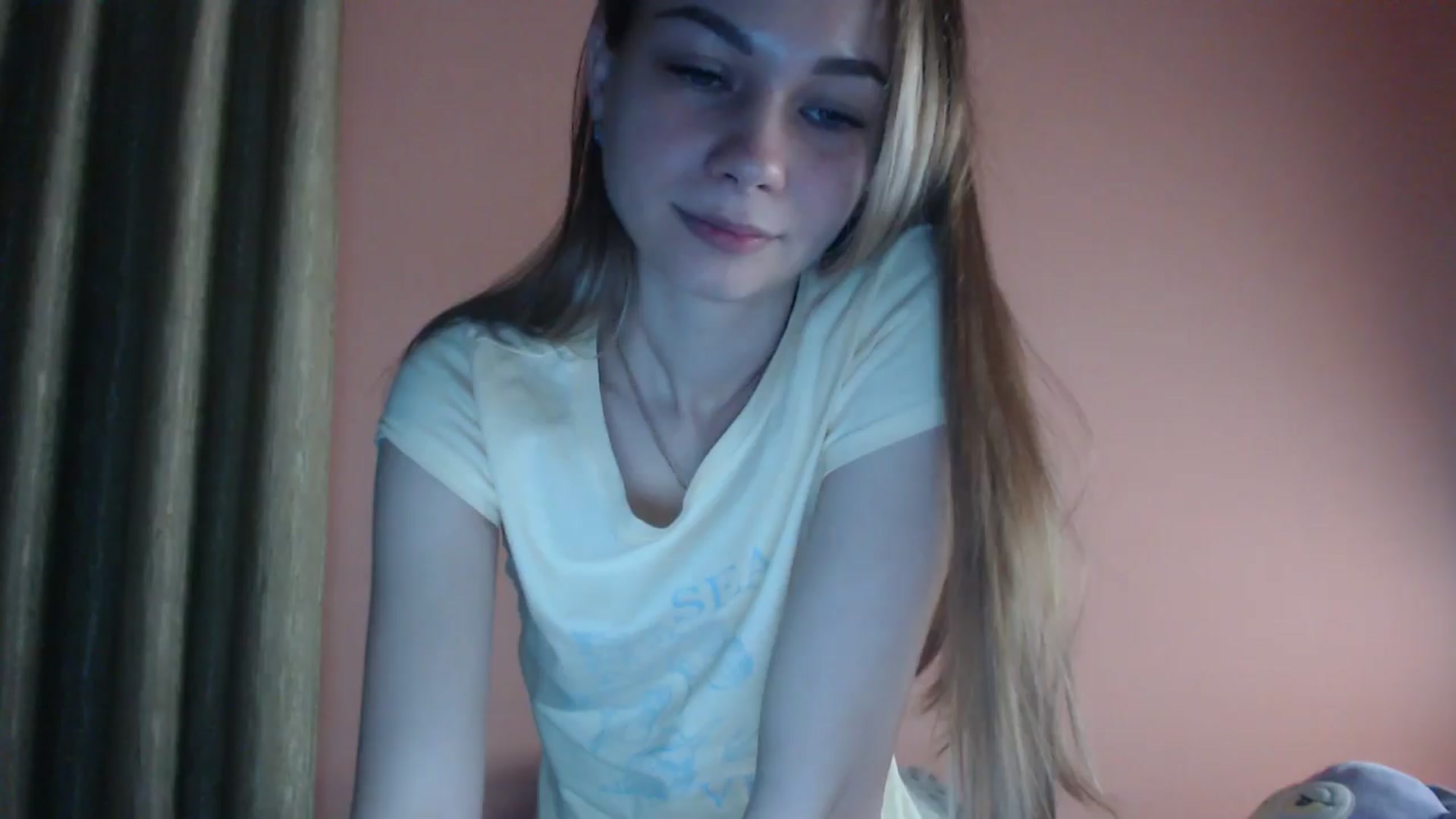 Gallery image thumbnail from Lovely_NataUA's myfreecams stream on, 09/22/2025, 24:40 image 10 of 20