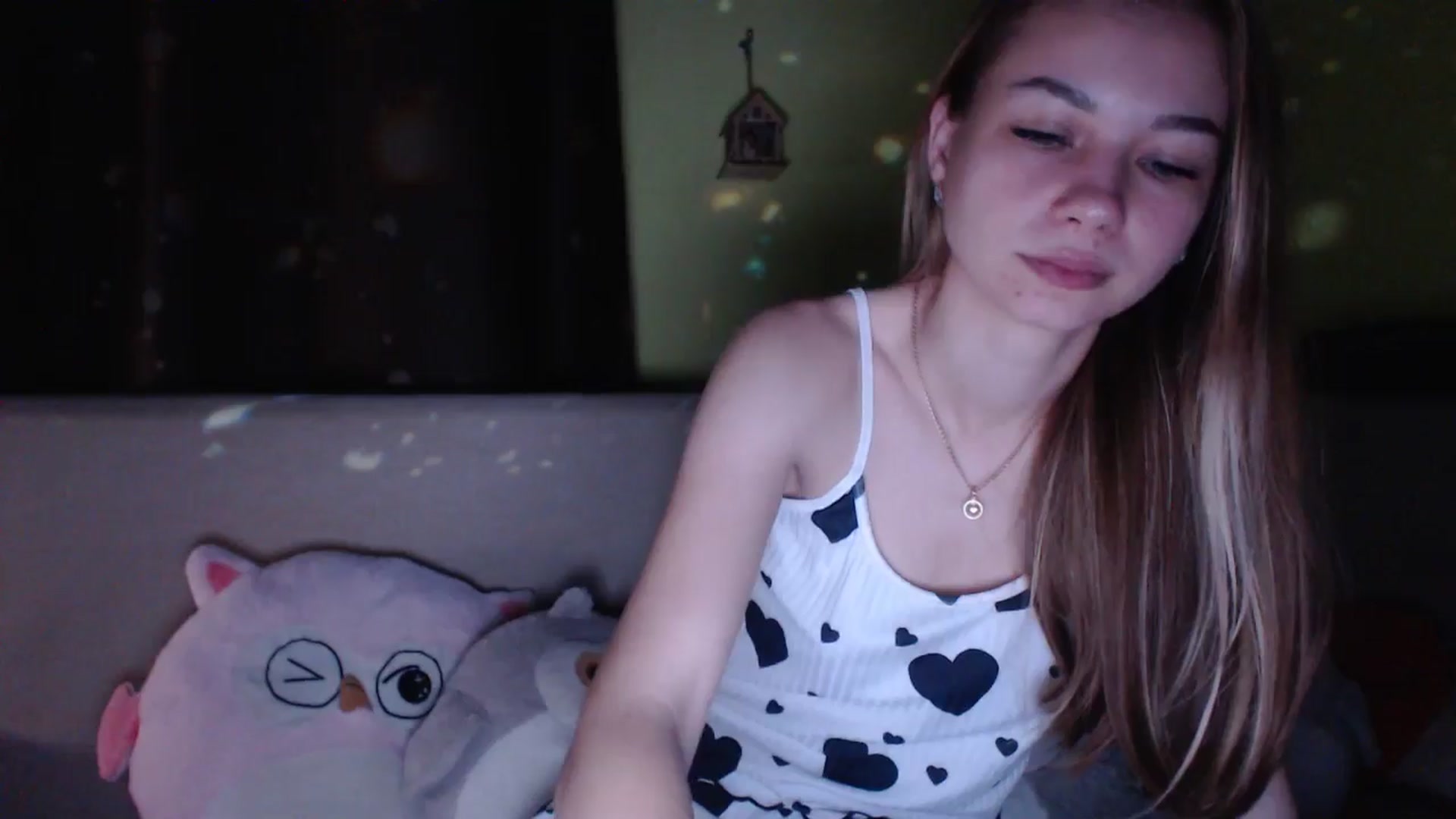 Gallery image thumbnail from Lovely_NataUA's myfreecams stream on, 10/06/2025, 24:25 image 9 of 20