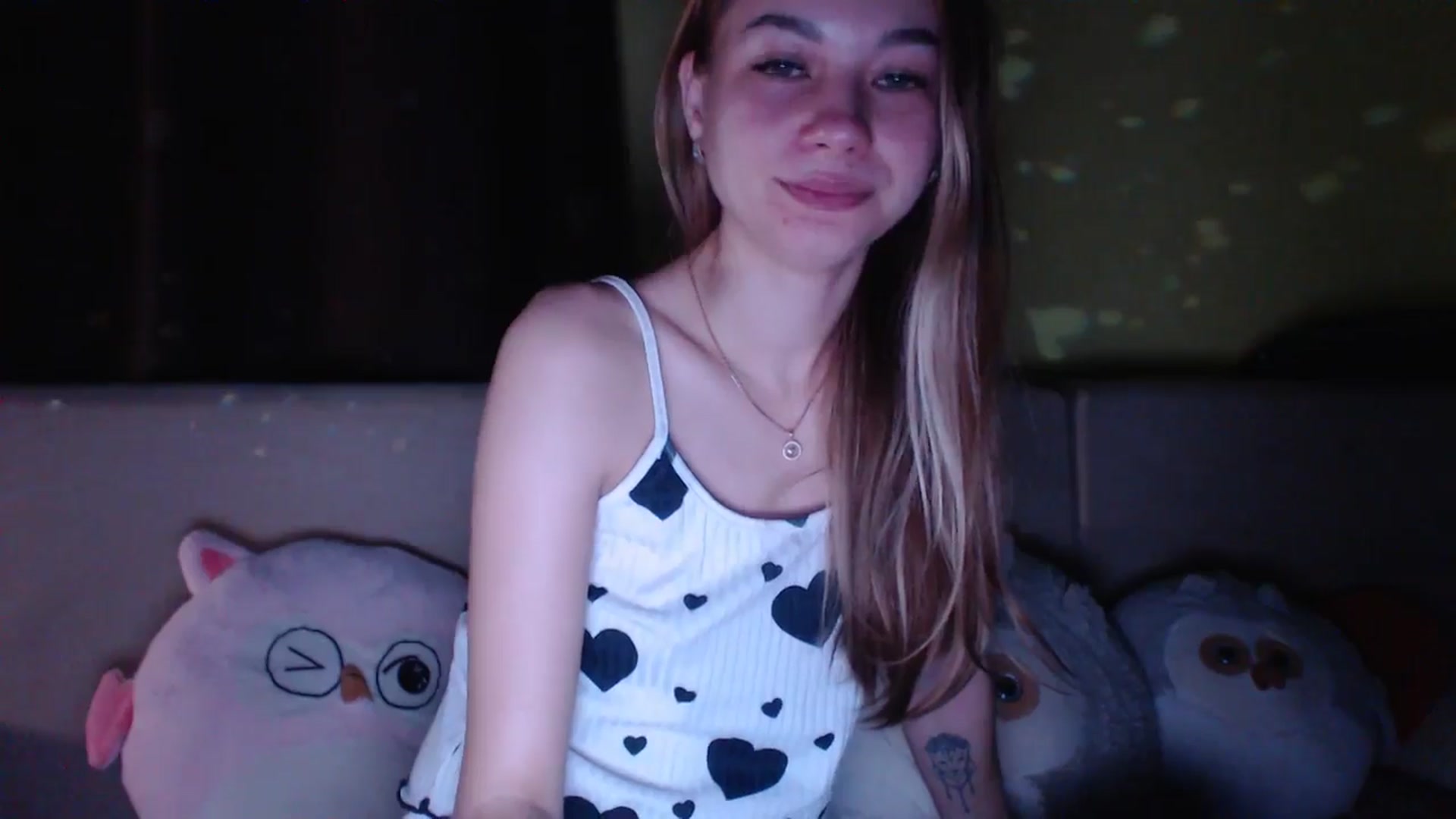 Gallery image thumbnail from Lovely_NataUA's myfreecams stream on, 10/06/2025, 24:25 image 19 of 20