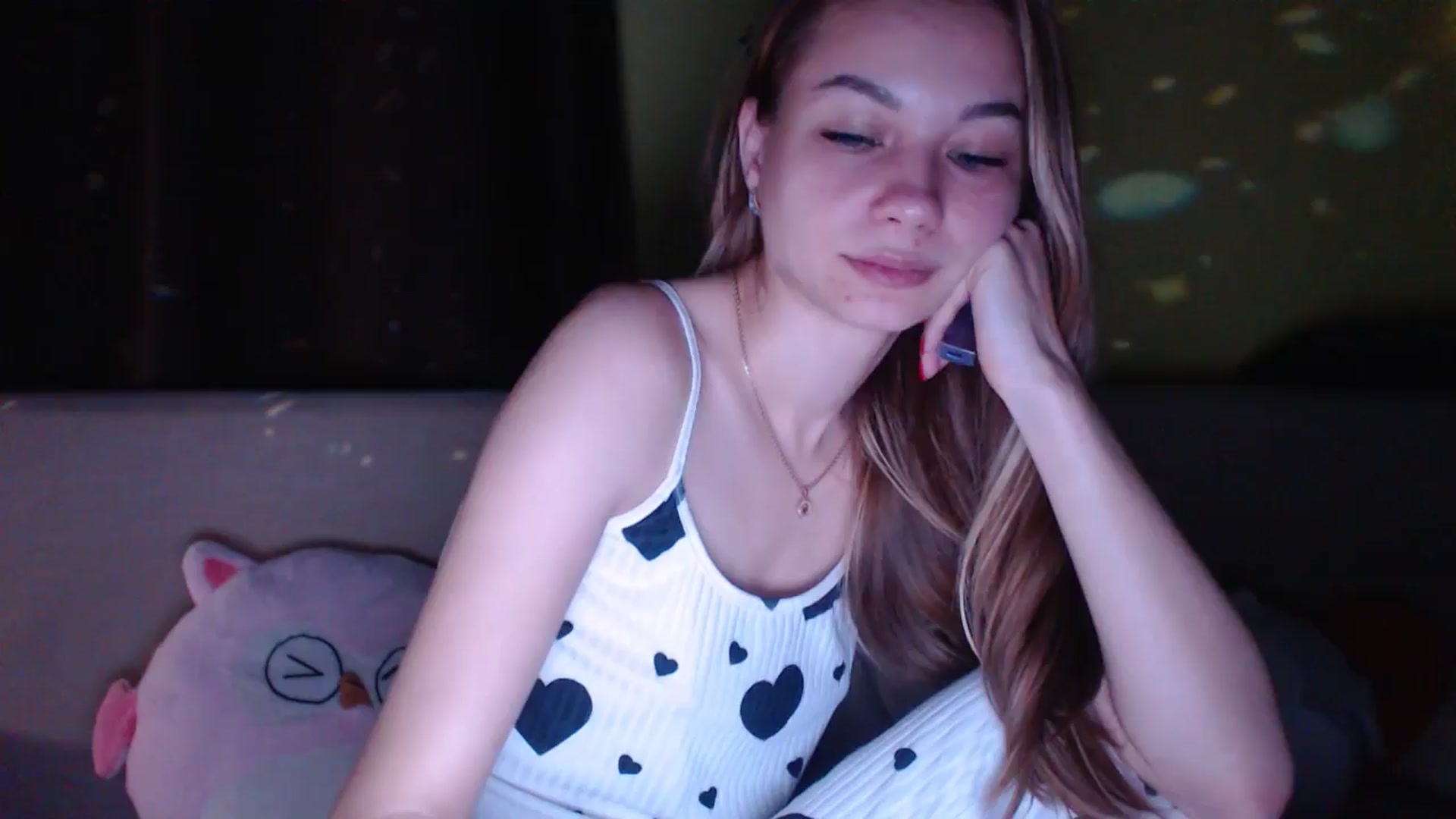 Gallery image thumbnail from Lovely_NataUA's myfreecams stream on, 10/06/2025, 24:25 image 15 of 20