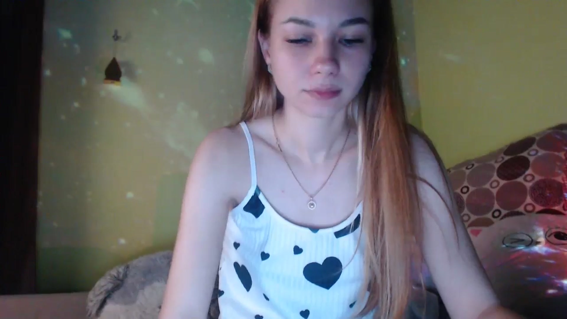 Gallery image thumbnail from Lovely_NataUA's myfreecams stream on, 10/30/2025, 24:01 image 12 of 20