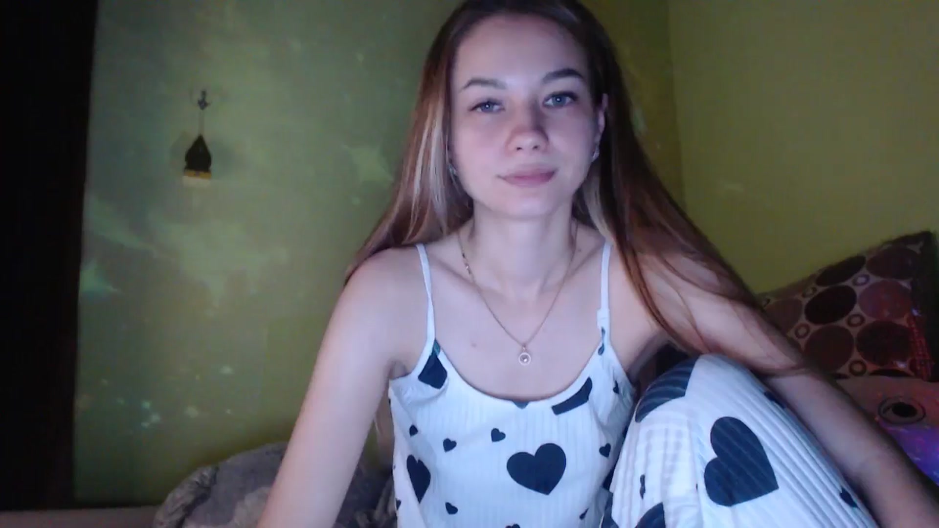 Gallery image thumbnail from Lovely_NataUA's myfreecams stream on, 10/30/2025, 24:01 image 5 of 20