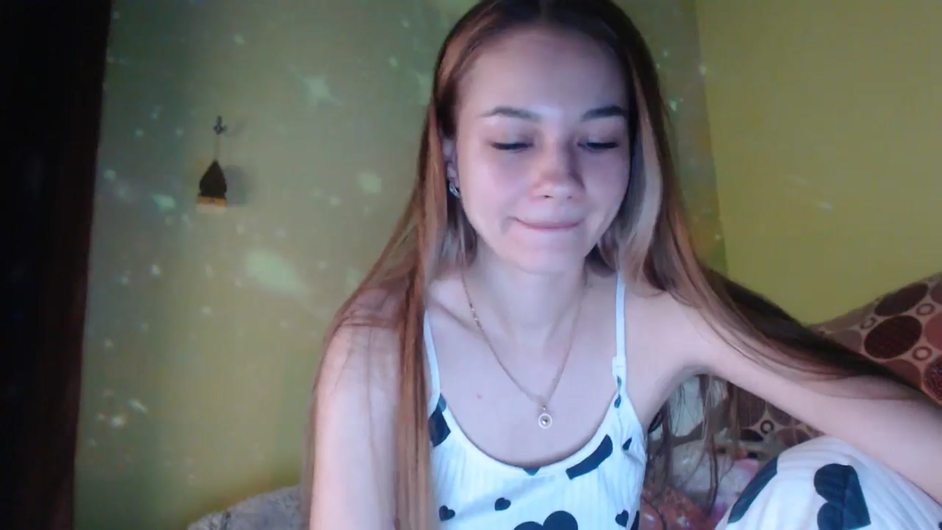 Gallery image thumbnail from Lovely_NataUA's myfreecams stream on, 10/30/2025, 24:01 image 15 of 20