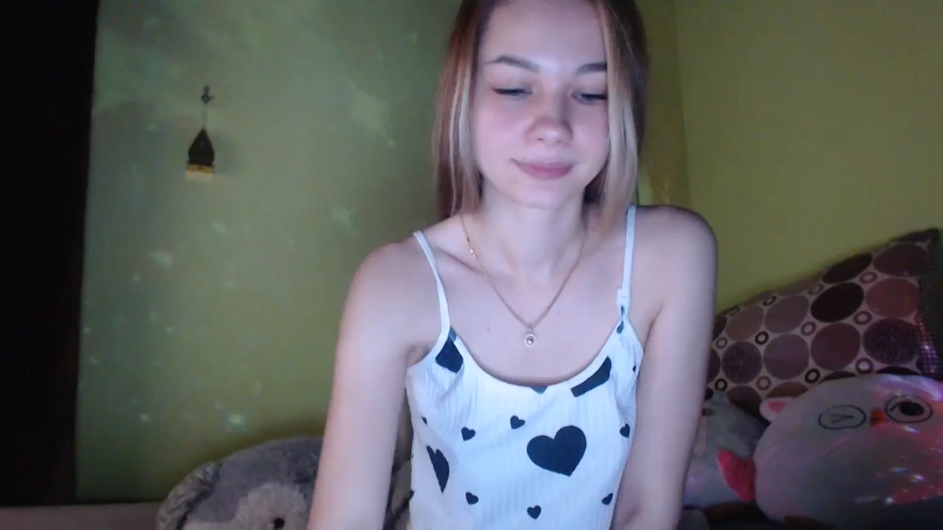 Gallery image thumbnail from Lovely_NataUA's myfreecams stream on, 10/30/2025, 24:01 image 2 of 20