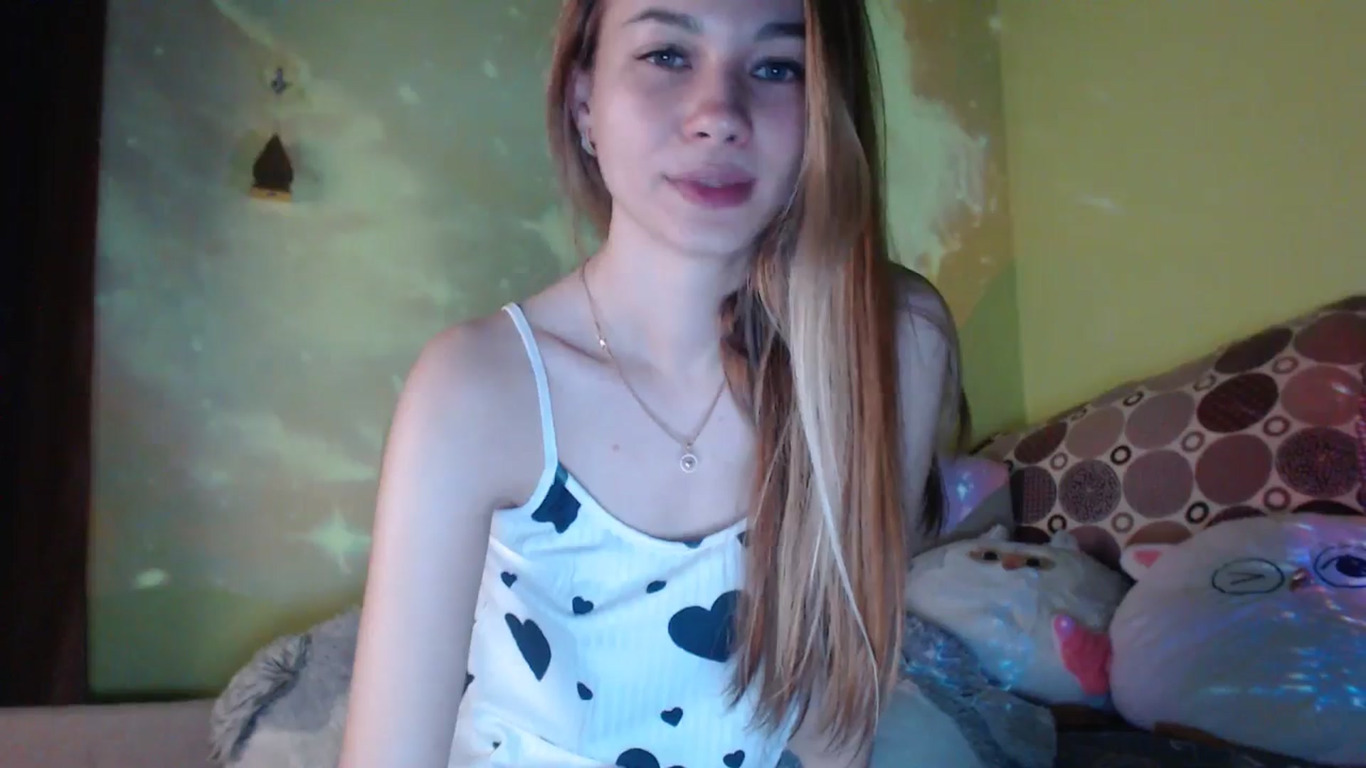 Gallery image thumbnail from Lovely_NataUA's myfreecams stream on, 10/30/2025, 24:01 image 11 of 20