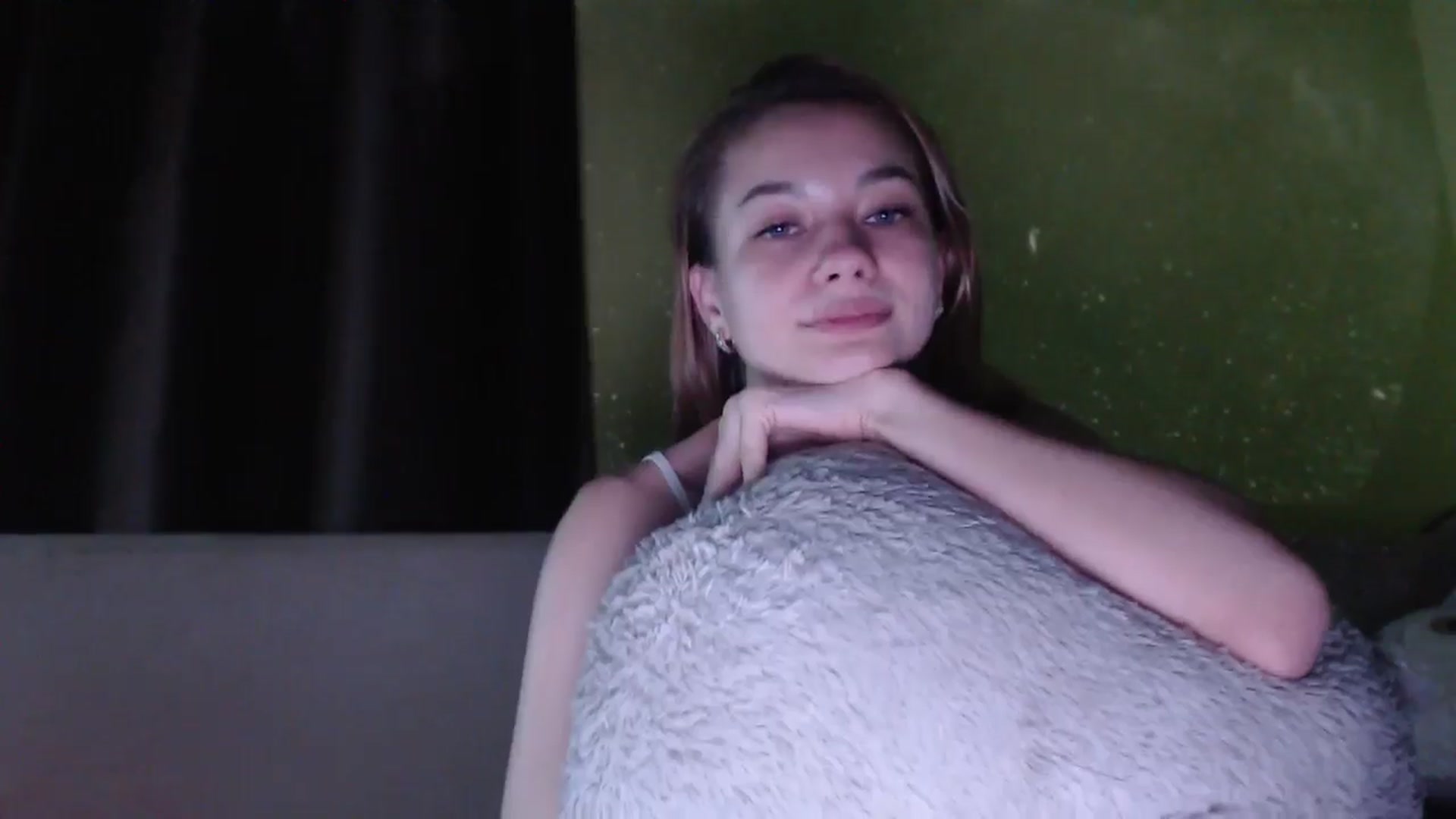 Gallery image thumbnail from Lovely_NataUA's myfreecams stream on, 10/31/2025, 02:35 image 8 of 20
