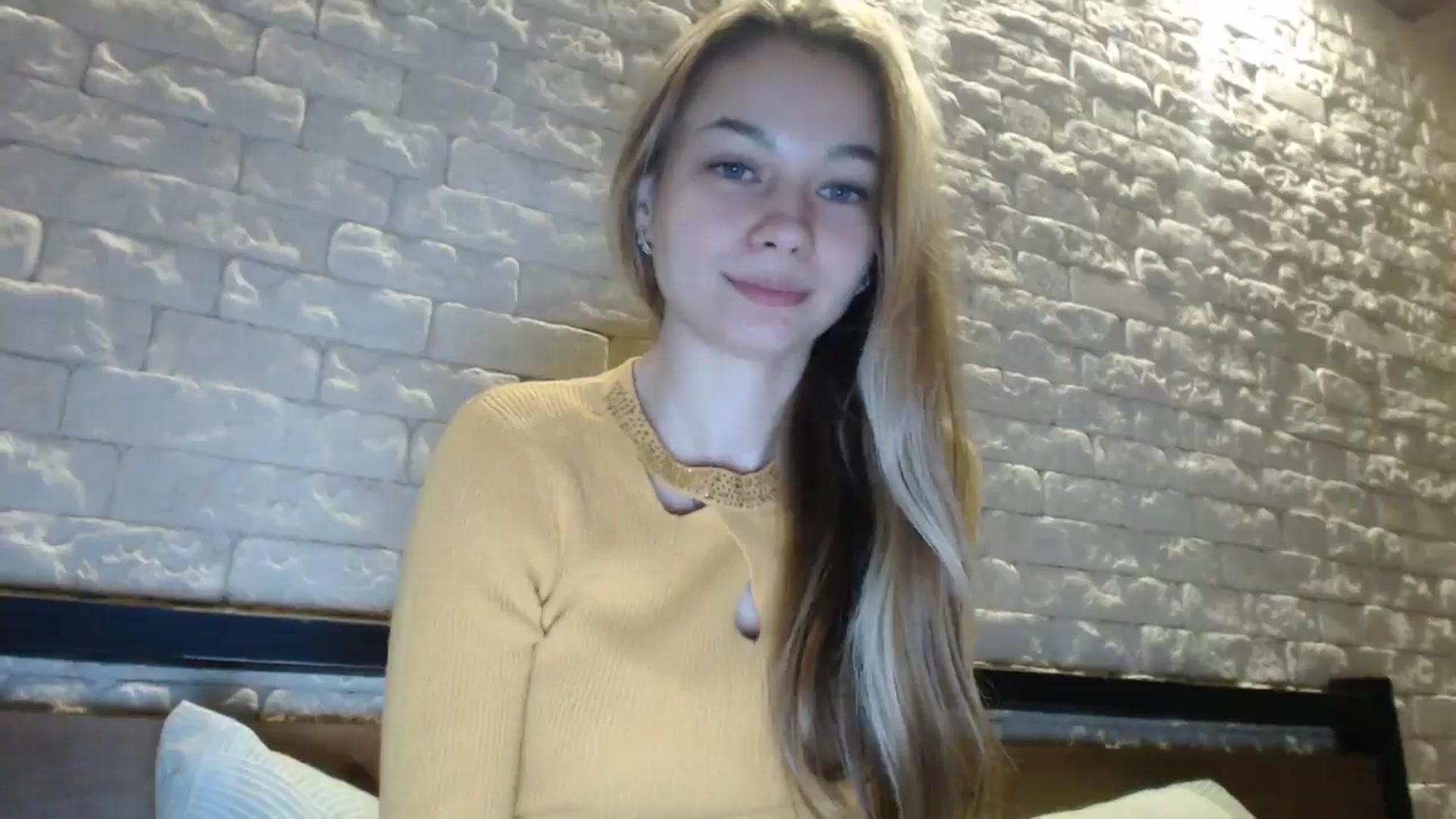 Gallery image thumbnail from Lovely_NataUA's myfreecams stream on, 11/09/2025, 20:09 image 15 of 20