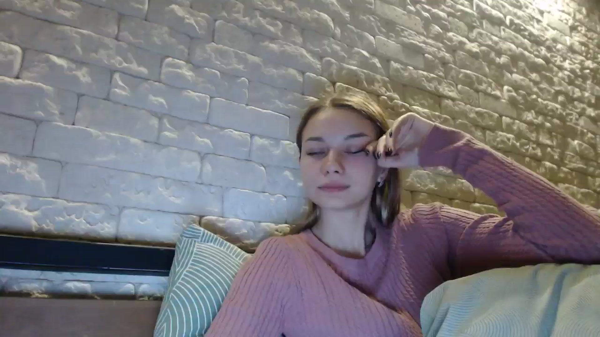 Gallery image thumbnail from Lovely_NataUA's myfreecams stream on, 11/16/2025, 21:42 image 14 of 20