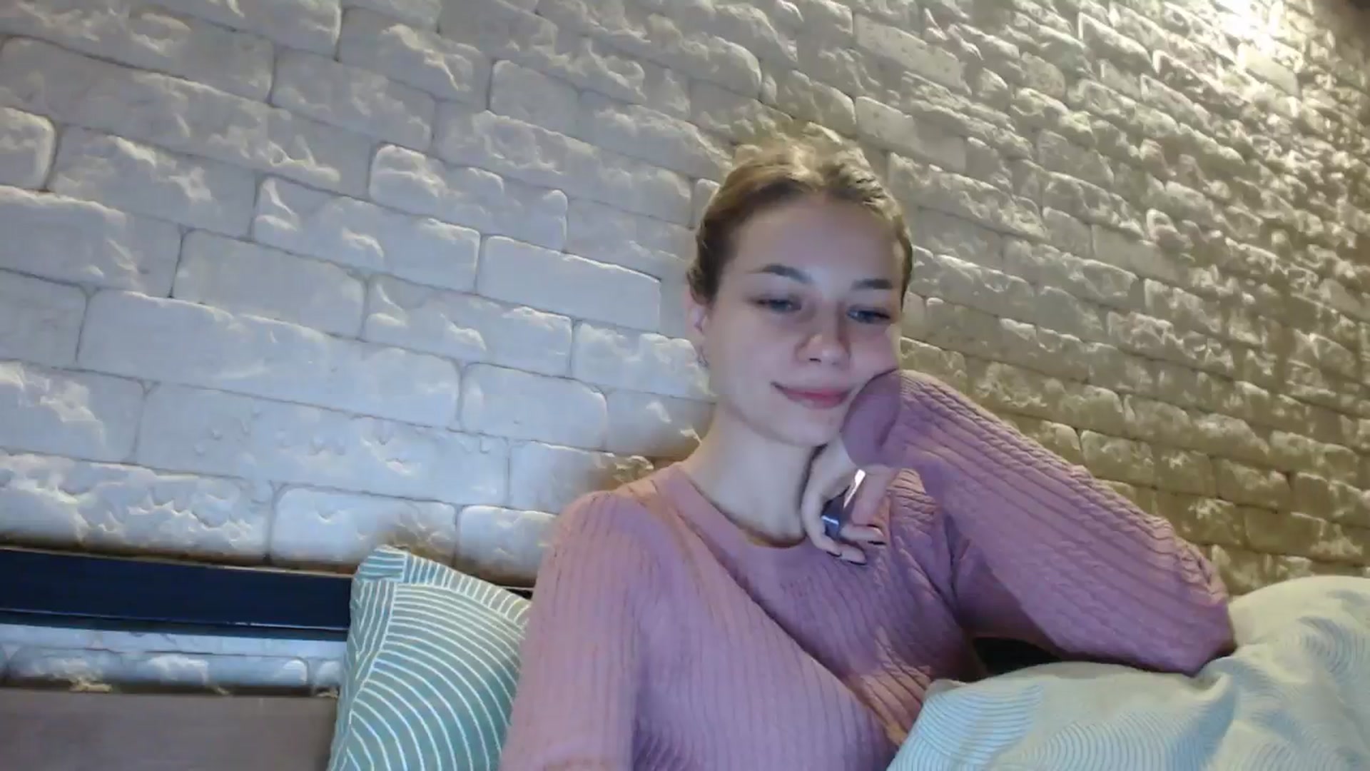 Gallery image thumbnail from Lovely_NataUA's myfreecams stream on, 11/16/2025, 21:42 image 17 of 20
