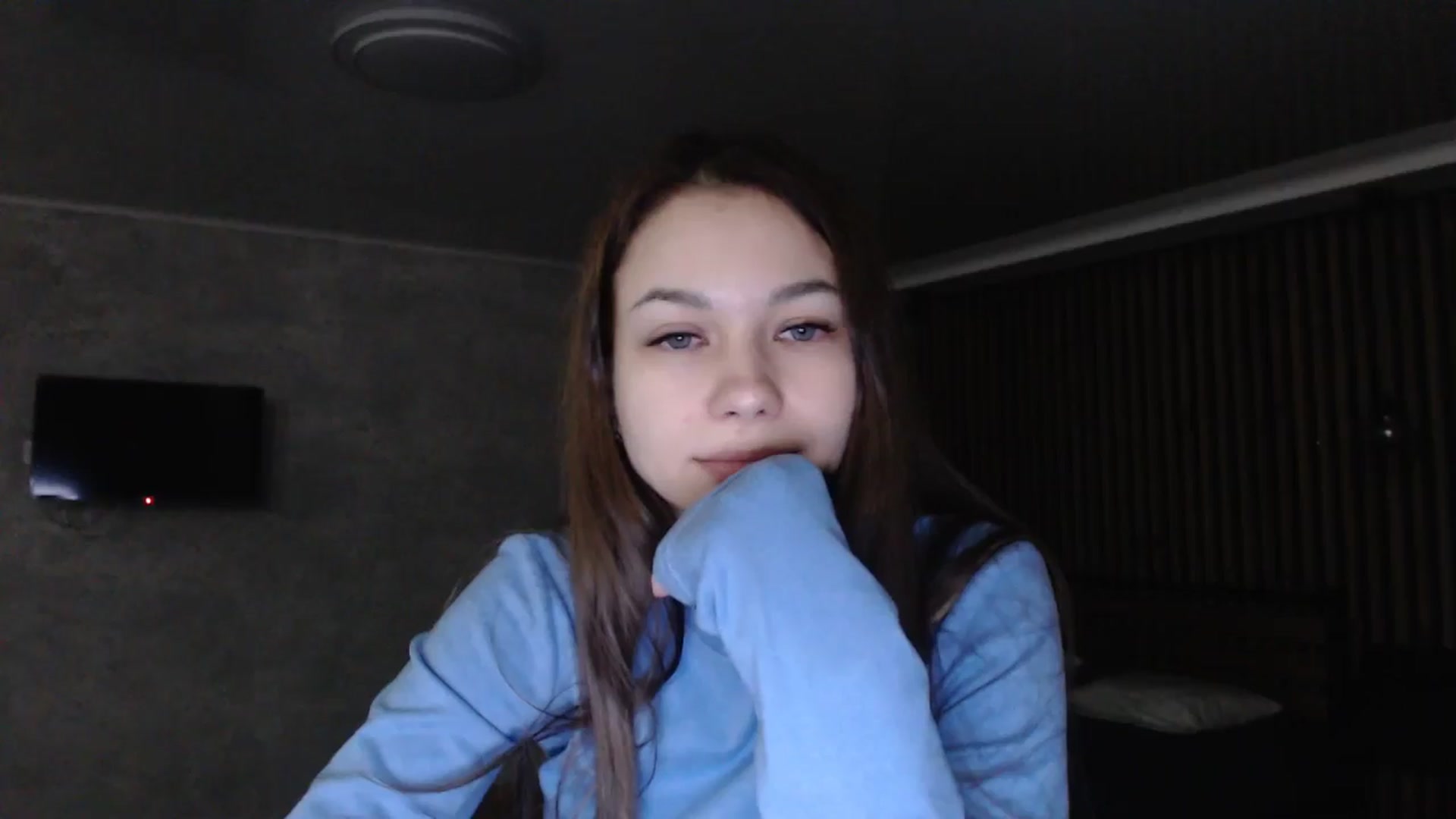 Gallery image thumbnail from Lovely_NataUA's myfreecams stream on, 12/25/2025, 19:37 image 15 of 20