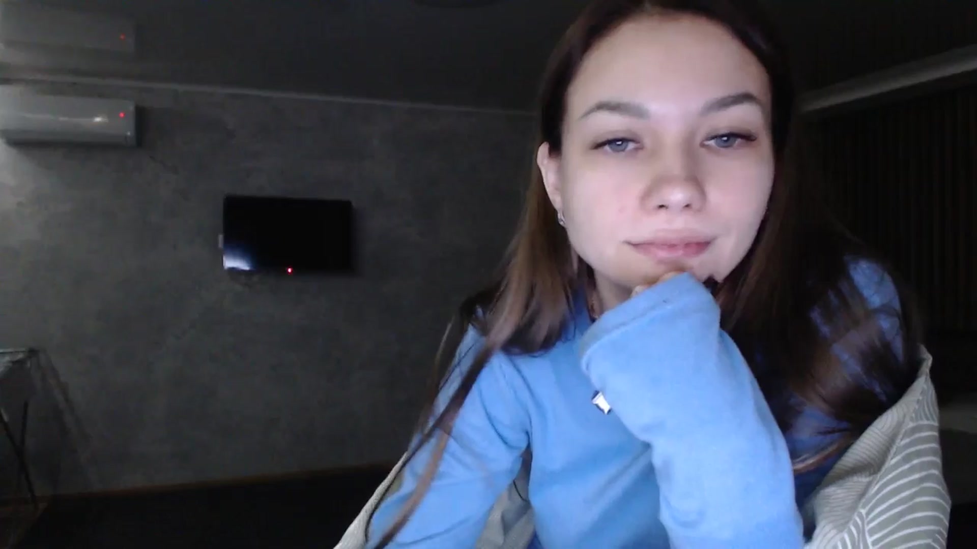 Gallery image thumbnail from Lovely_NataUA's myfreecams stream on, 12/25/2025, 21:03 image 16 of 20