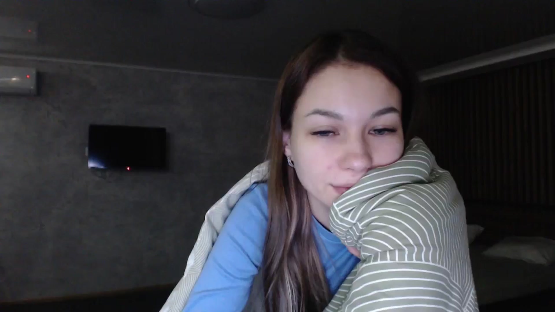 Gallery image thumbnail from Lovely_NataUA's myfreecams stream on, 12/25/2025, 21:03 image 9 of 20