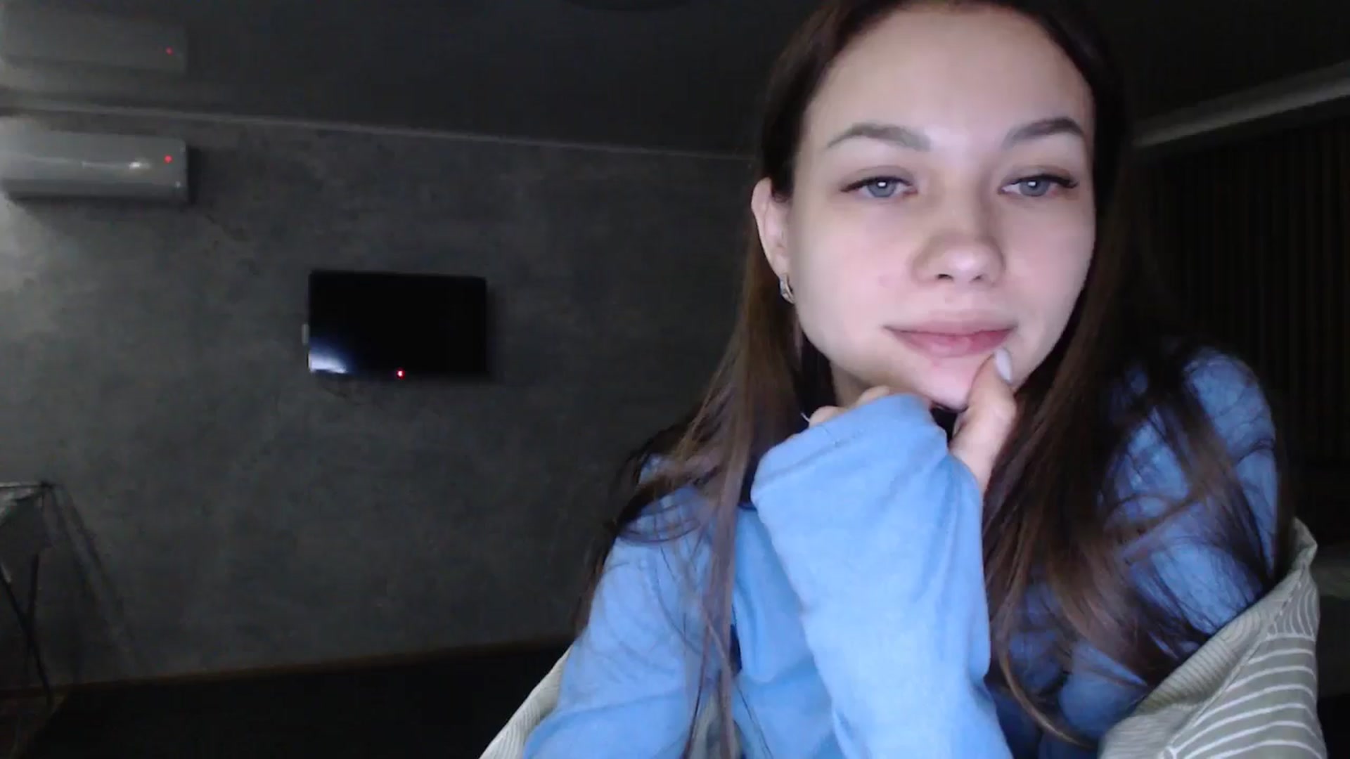Gallery image thumbnail from Lovely_NataUA's myfreecams stream on, 12/25/2025, 21:03 image 19 of 20