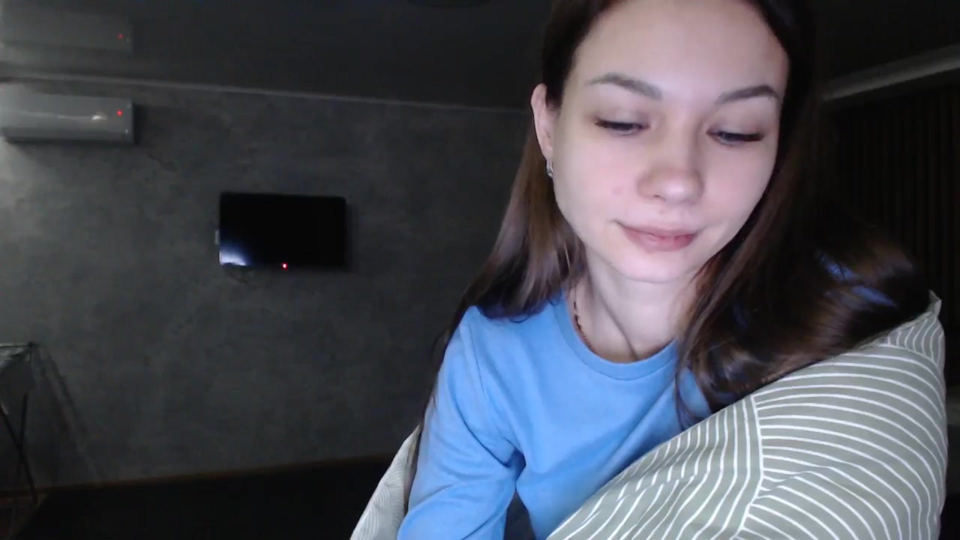 Gallery image thumbnail from Lovely_NataUA's myfreecams stream on, 12/25/2025, 21:03 image 14 of 20