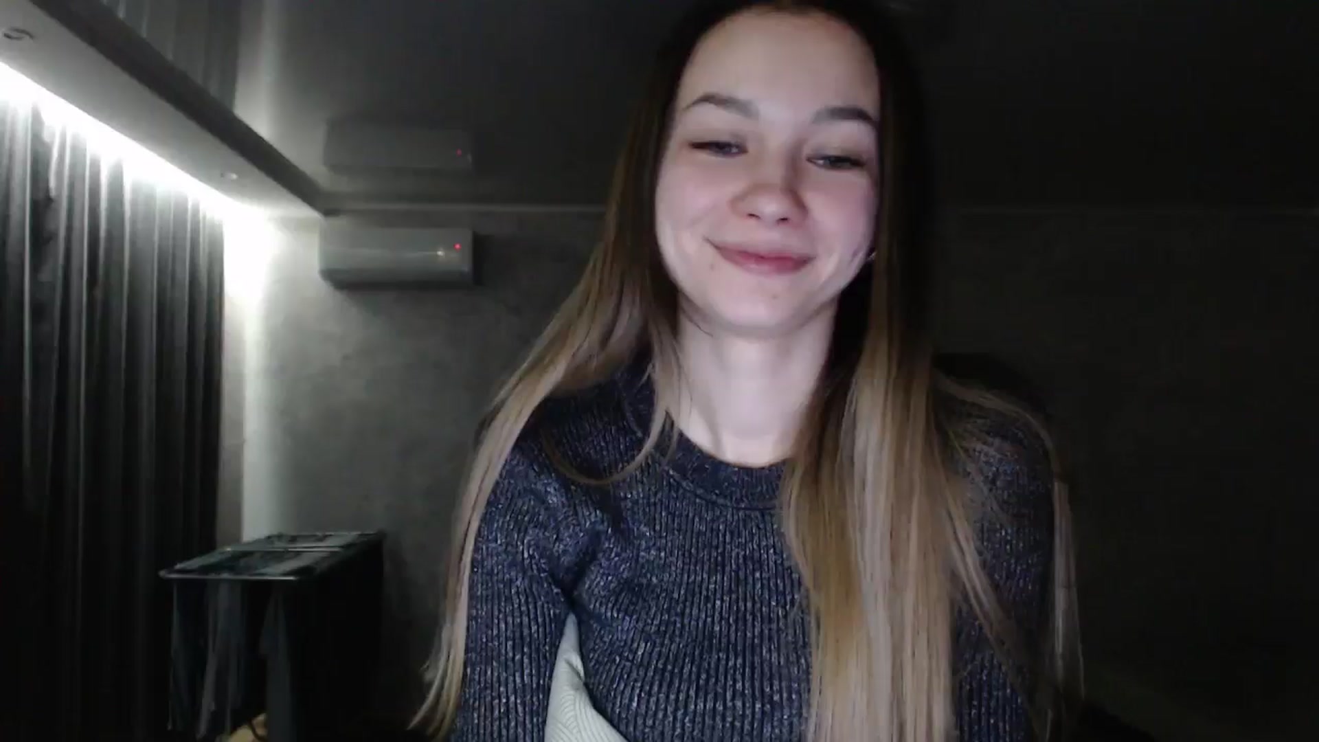 Gallery image thumbnail from Lovely_NataUA's myfreecams stream on, 01/03/2026, 22:04 image 17 of 20