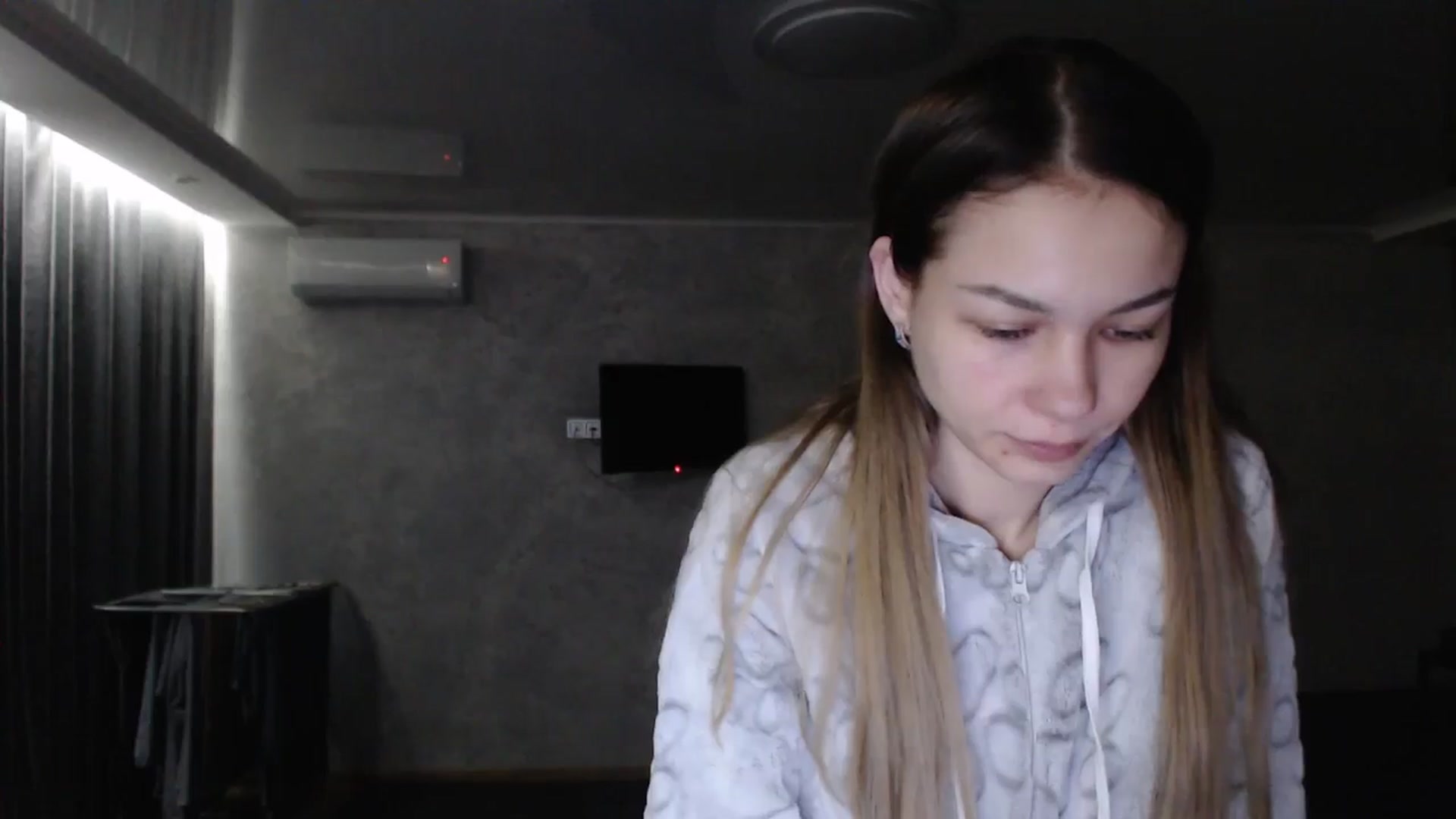 Gallery image thumbnail from Lovely_NataUA's myfreecams stream on, 01/18/2026, 24:01 image 5 of 20