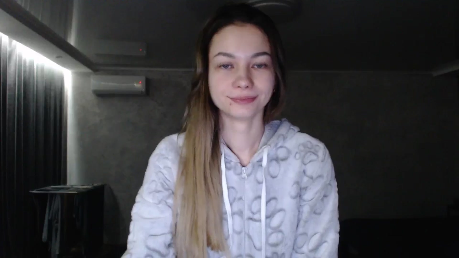 Gallery image thumbnail from Lovely_NataUA's myfreecams stream on, 01/18/2026, 24:01 image 13 of 20