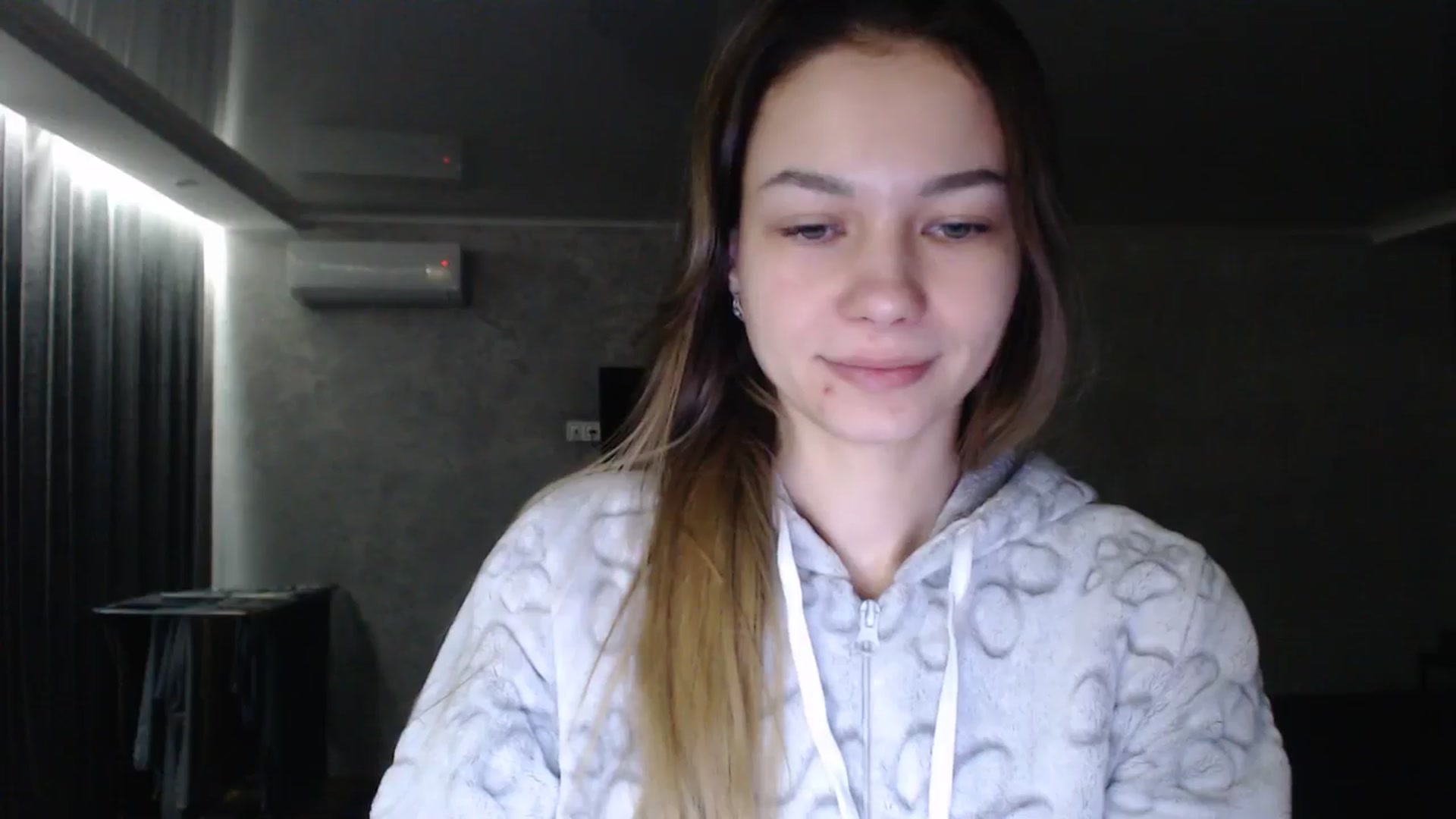 Gallery image thumbnail from Lovely_NataUA's myfreecams stream on, 01/18/2026, 24:01 image 15 of 20