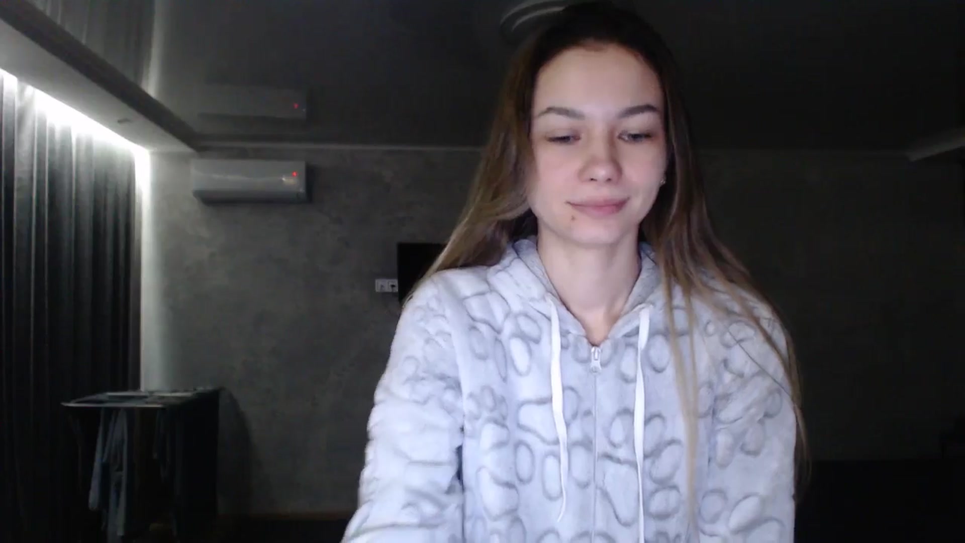 Gallery image thumbnail from Lovely_NataUA's myfreecams stream on, 01/18/2026, 24:01 image 17 of 20