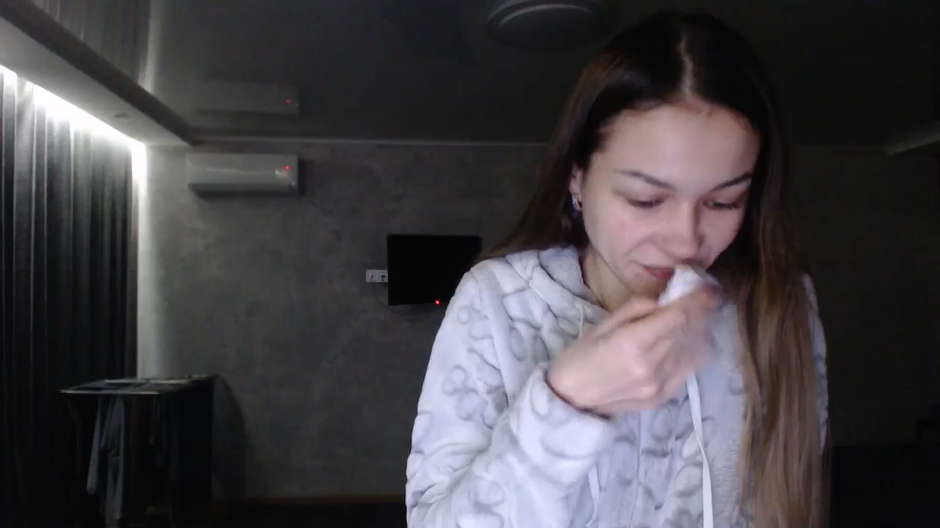 Gallery image thumbnail from Lovely_NataUA's myfreecams stream on, 01/18/2026, 24:01 image 4 of 20