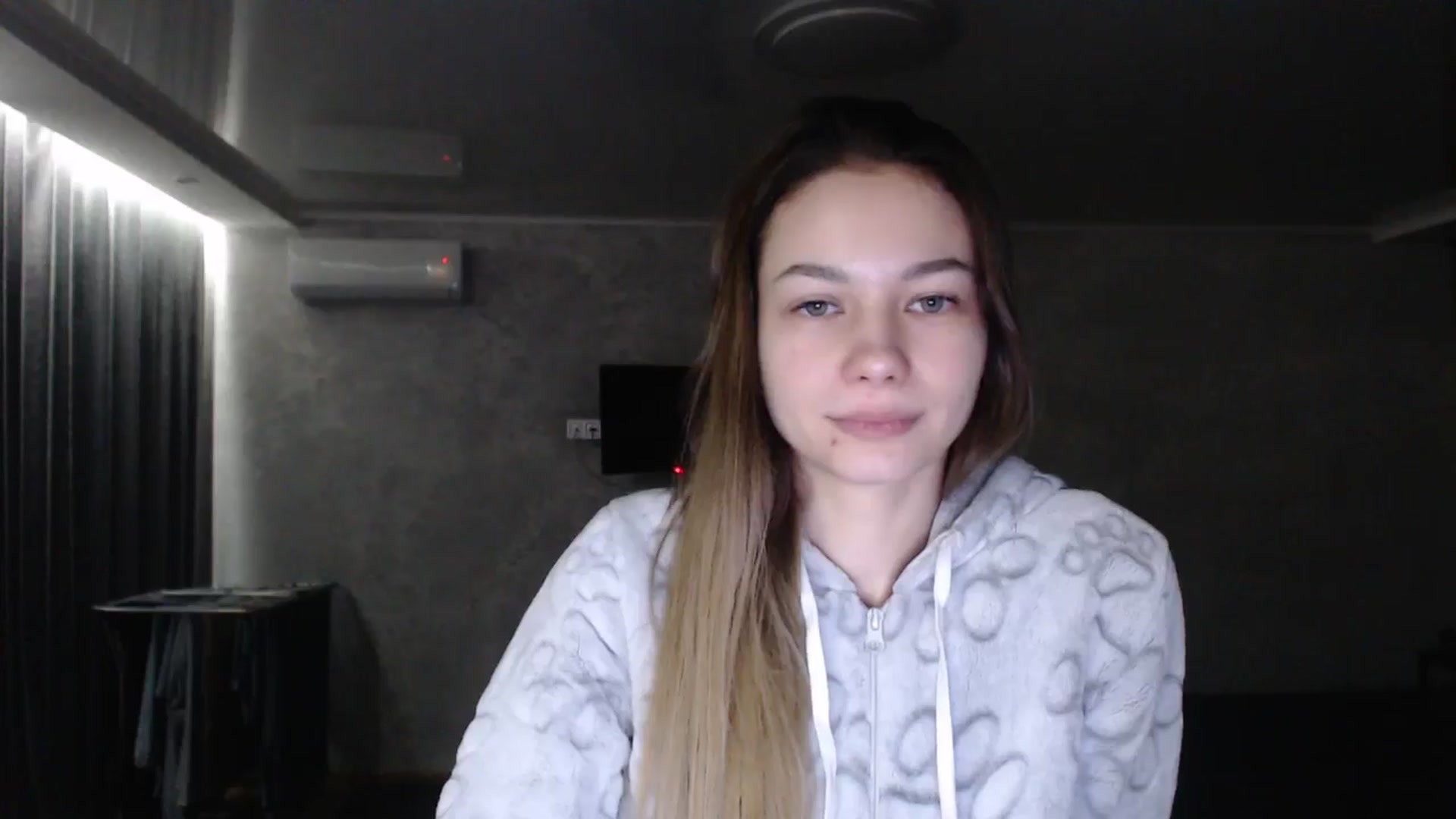 Gallery image thumbnail from Lovely_NataUA's myfreecams stream on, 01/18/2026, 24:01 image 12 of 20