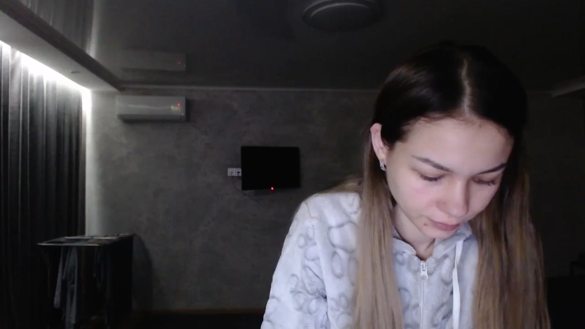 Gallery image thumbnail from Lovely_NataUA's myfreecams stream on, 01/18/2026, 24:01 image 6 of 20