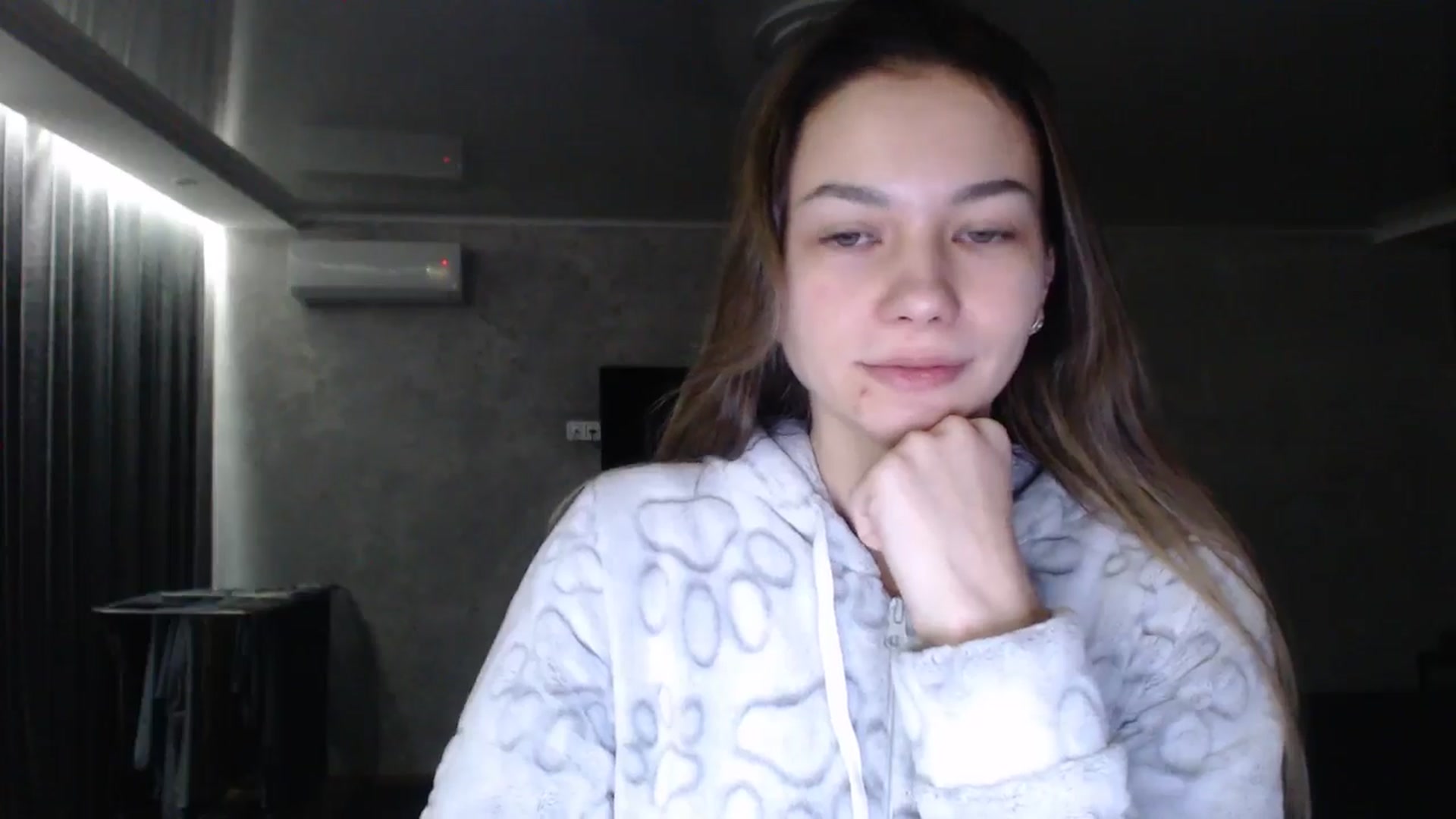 Gallery image thumbnail from Lovely_NataUA's myfreecams stream on, 01/18/2026, 24:01 image 16 of 20