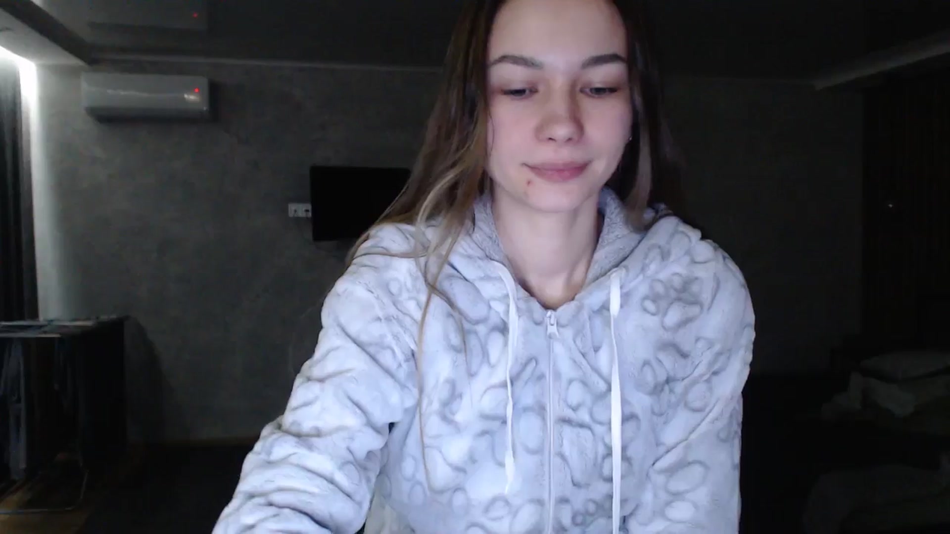 Gallery image thumbnail from Lovely_NataUA's myfreecams stream on, 01/18/2026, 24:35 image 12 of 20