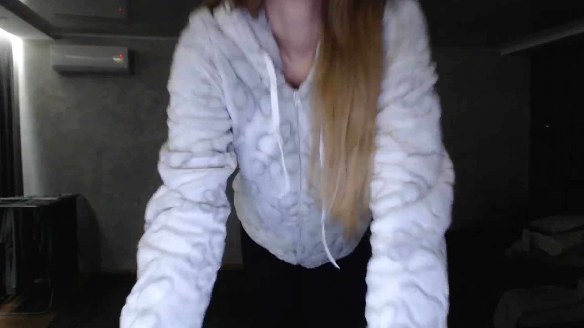 Gallery image thumbnail from Lovely_NataUA's myfreecams stream on, 01/18/2026, 24:35 image 15 of 20