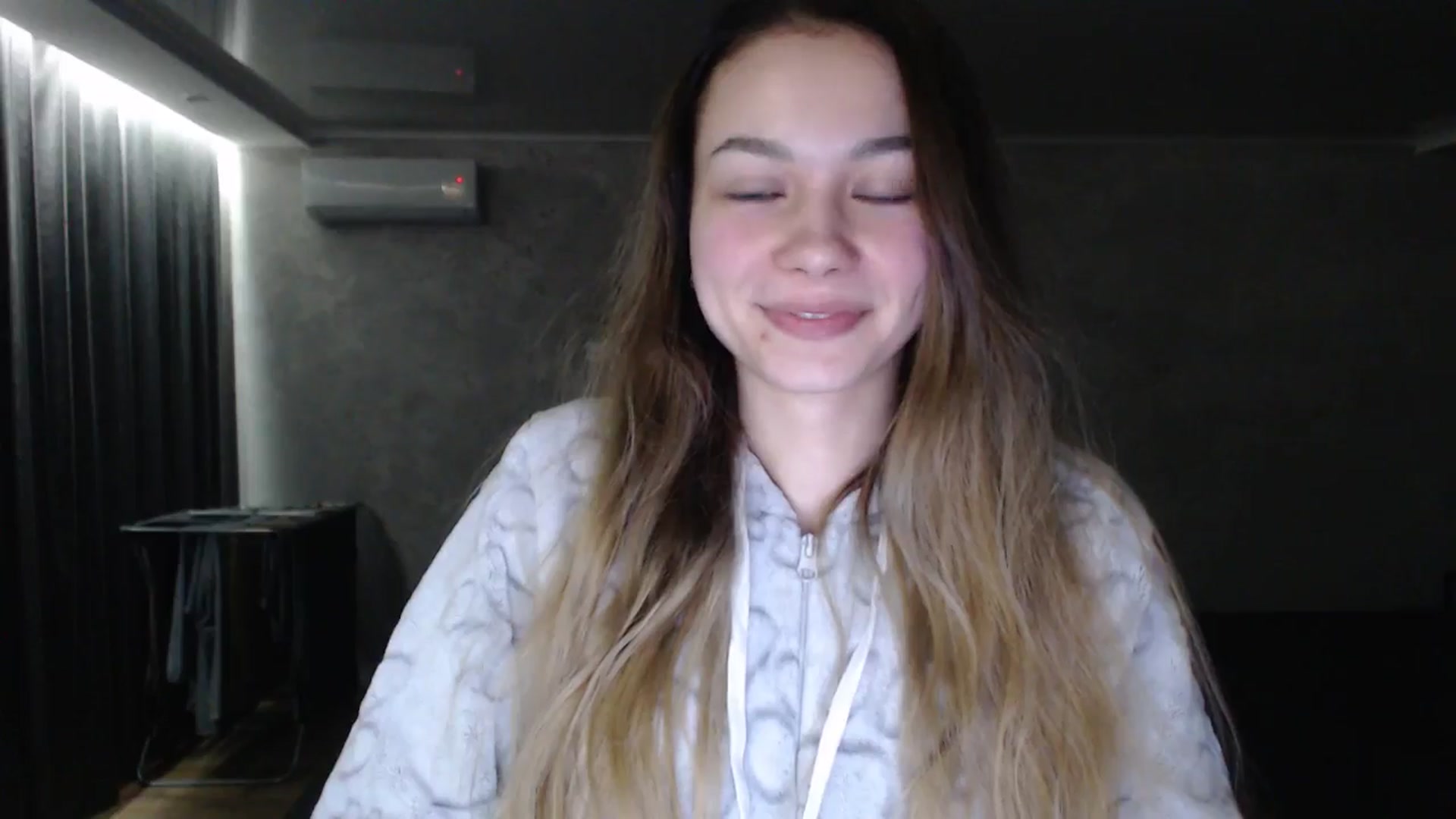 Gallery image thumbnail from Lovely_NataUA's myfreecams stream on, 01/18/2026, 21:54 image 18 of 20
