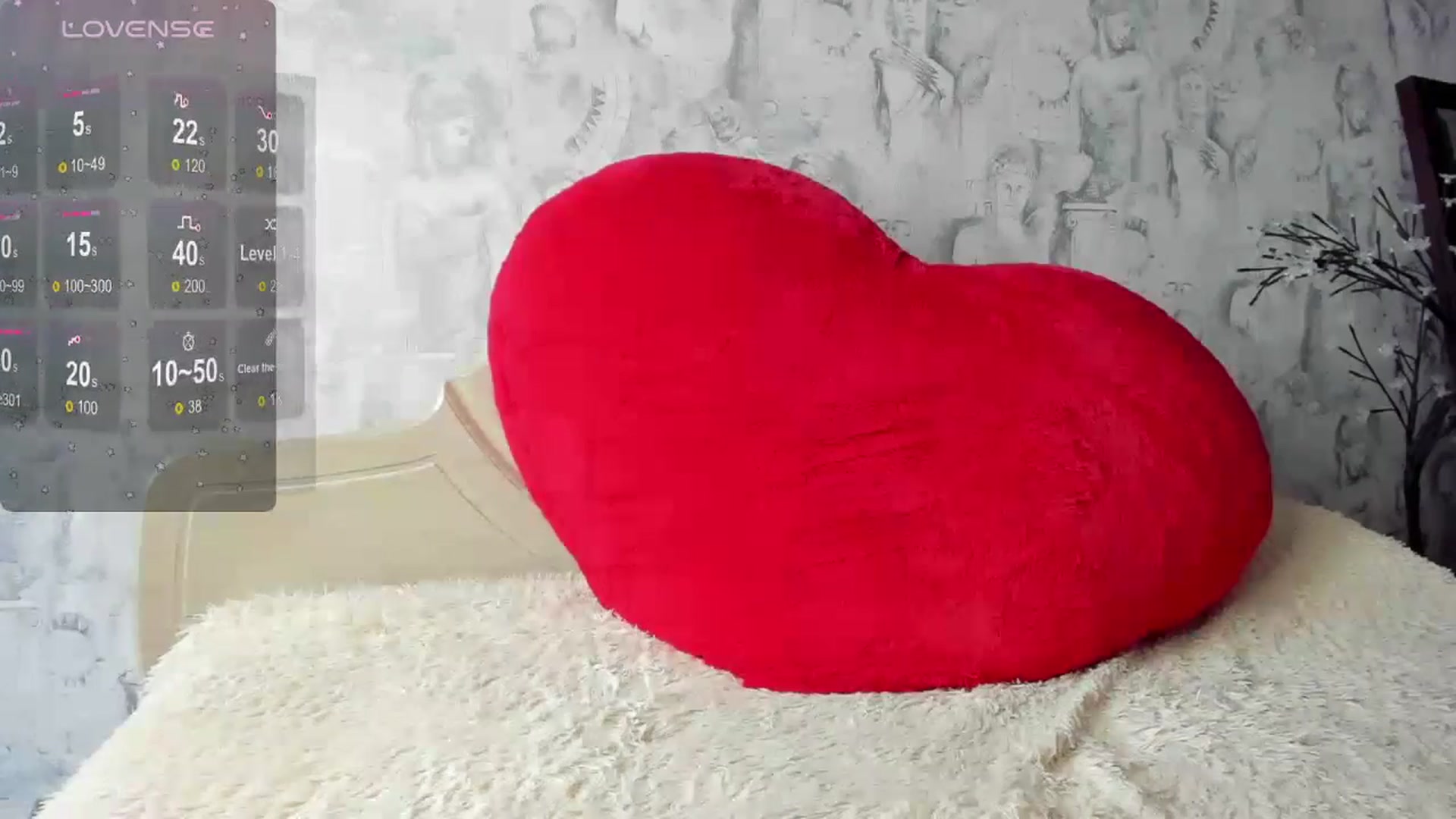 Gallery image thumbnail from Lovely_li's myfreecams stream on, 04/17/2024, 10:28 image 12 of 20