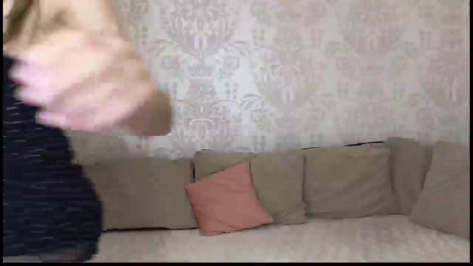 Gallery image thumbnail from Lovely_li's myfreecams stream on, 08/26/2024, 11:40 image 13 of 20