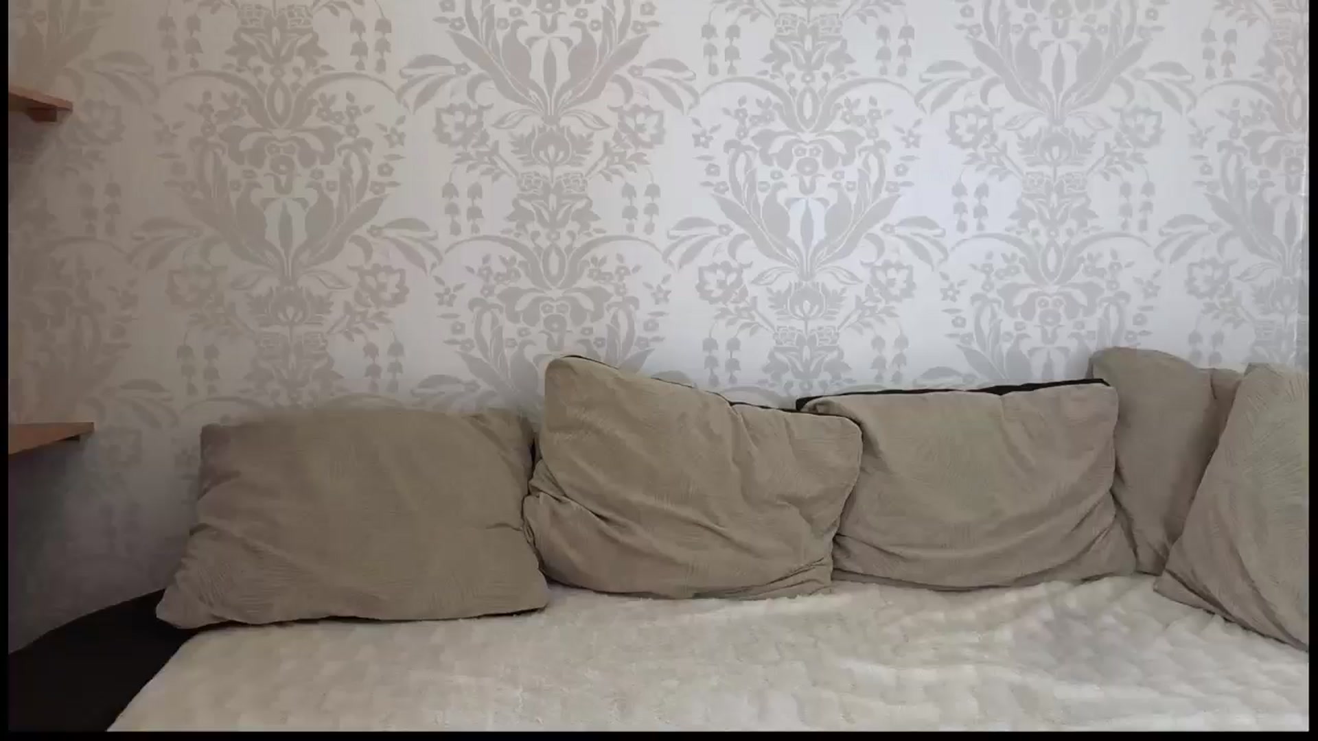 Gallery image thumbnail from Lovely_li's myfreecams stream on, 08/27/2024, 11:05 image 8 of 20