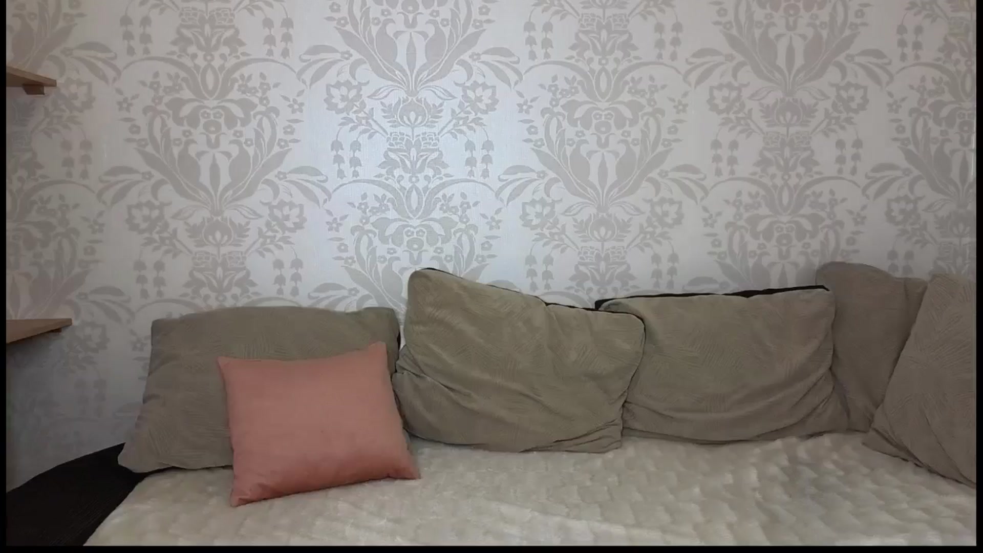 Gallery image thumbnail from Lovely_li's myfreecams stream on, 08/27/2024, 11:05 image 2 of 20