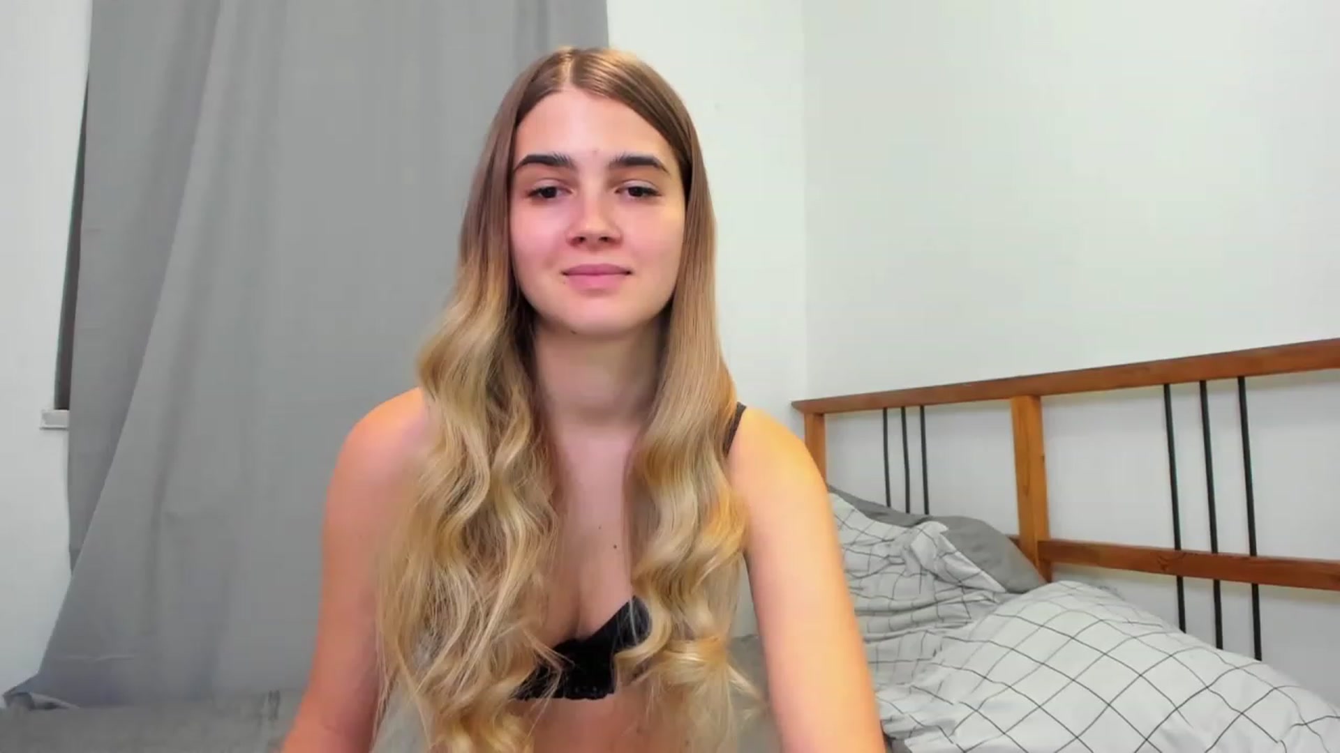 Gallery image thumbnail from Lovely_linka_'s myfreecams stream on, 11/16/2022, 15:33 image 17 of 20
