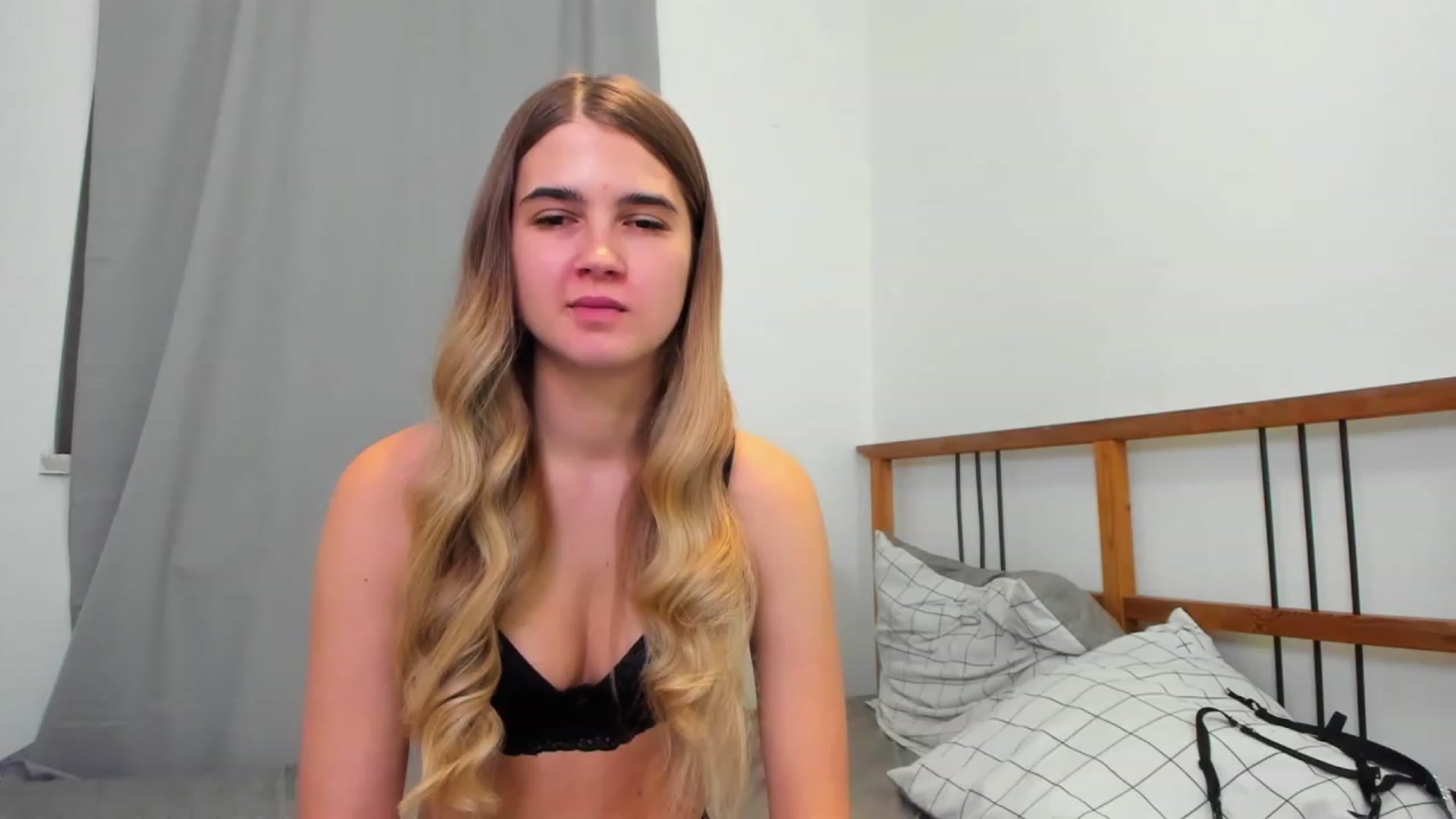 Gallery image thumbnail from Lovely_linka_'s myfreecams stream on, 11/16/2022, 15:33 image 1 of 20