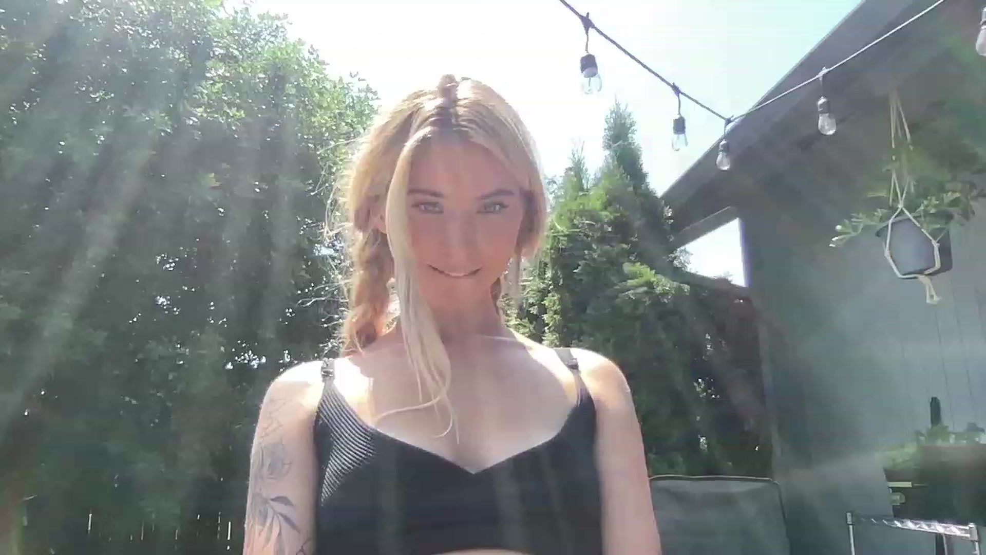 Gallery image thumbnail from Lovelyemilia's myfreecams stream on, 07/31/2023, 19:58 image 12 of 20
