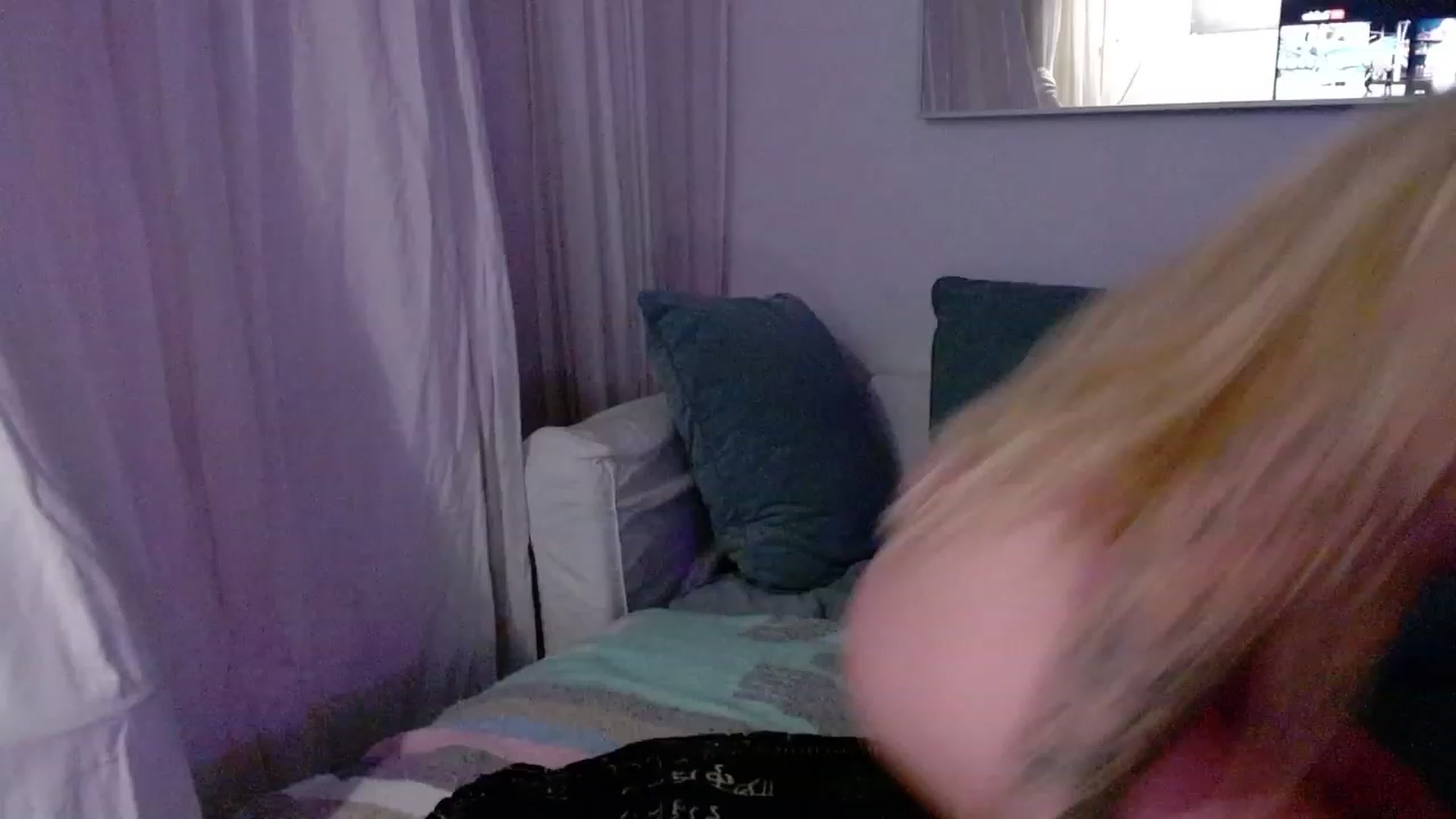 Gallery image thumbnail from Lovelyemilia's myfreecams stream on, 08/10/2023, 06:22 image 6 of 20